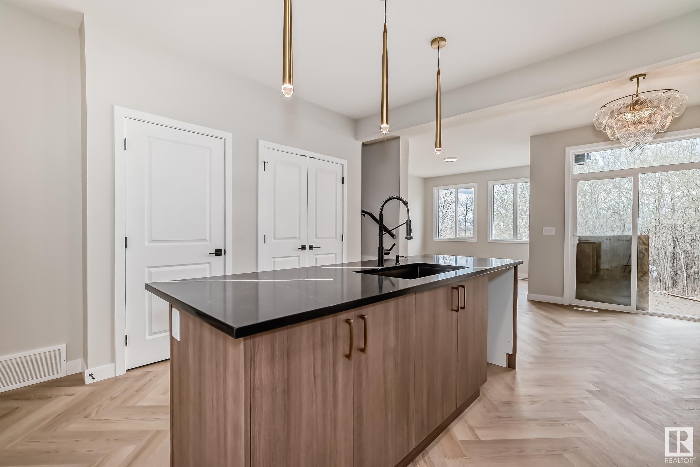      2917 65 ST SW , Edmonton,  ,T6X 3G4 ;  Listing Number: MLS E4420345