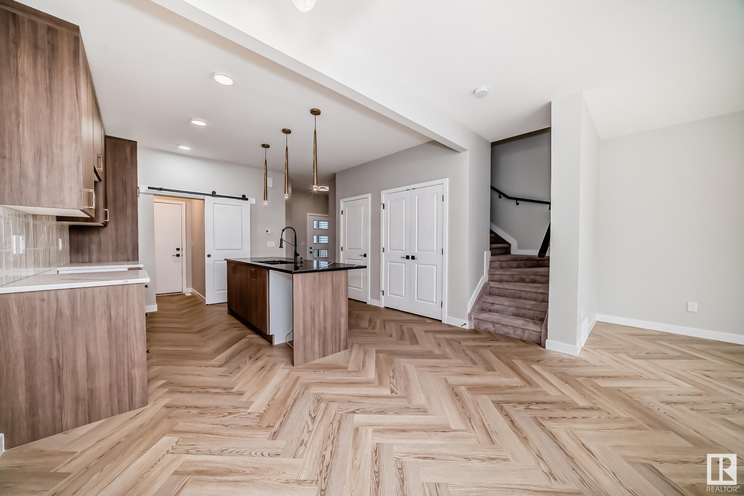      2917 65 ST SW , Edmonton,  ,T6X 3G4 ;  Listing Number: MLS E4420345
