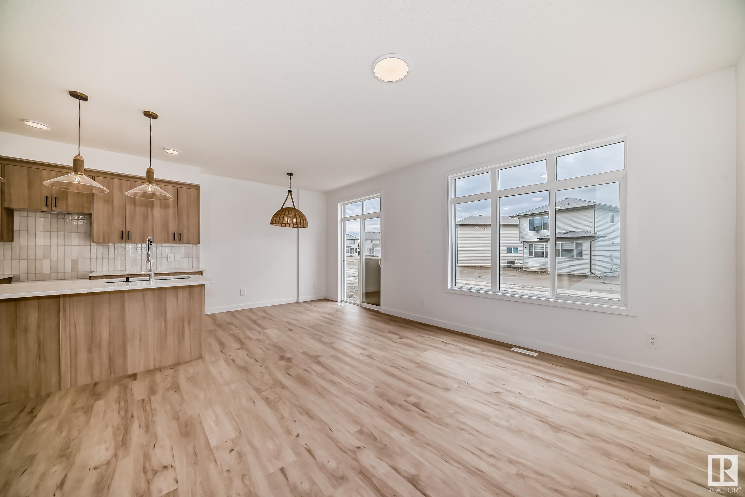      3418 168 ST SW , Edmonton,  ,T6W 5M2 ;  Listing Number: MLS E4420346