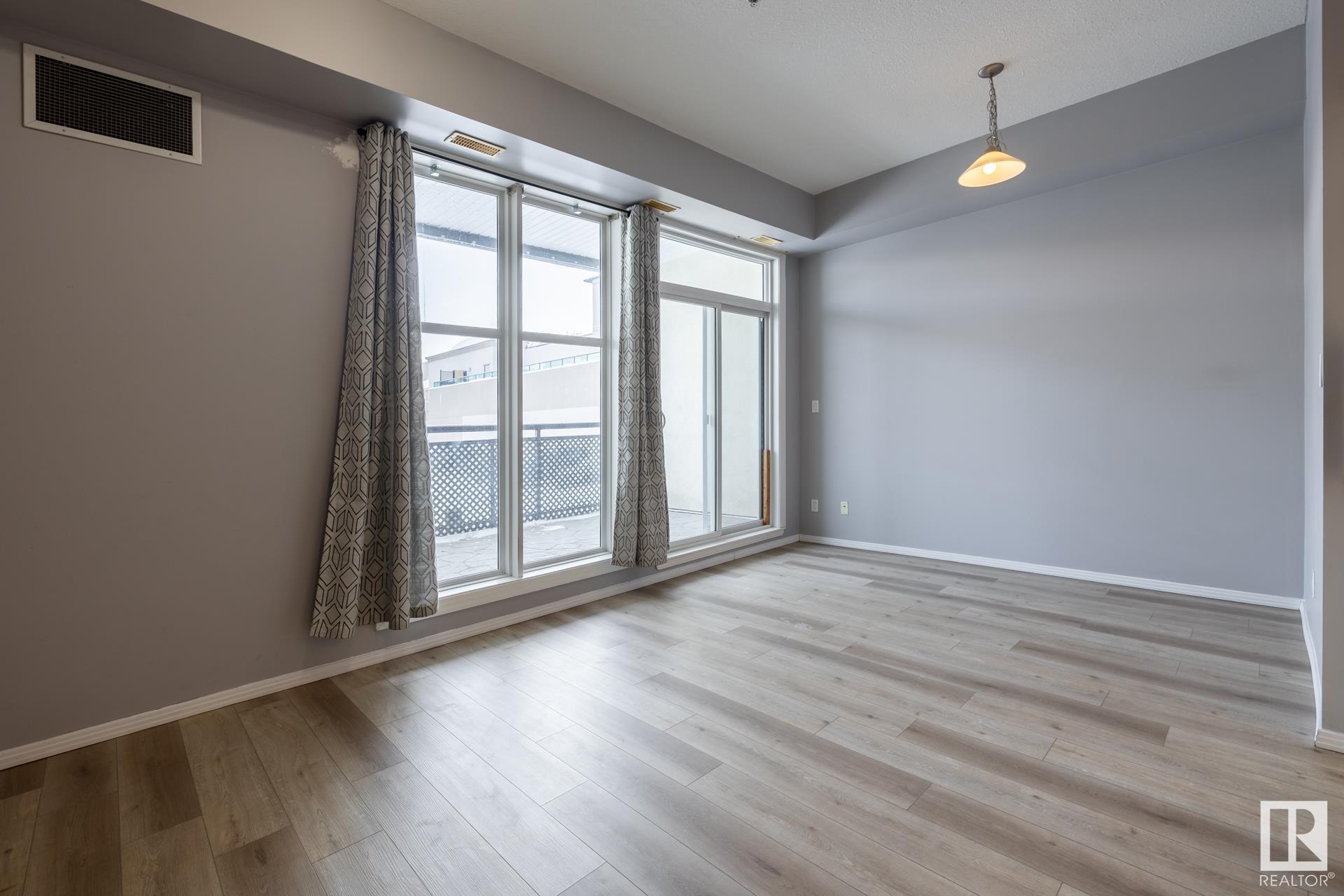     #210 10147 112 ST NW , Edmonton,  ,T5K 1M1 ;  Listing Number: MLS E4420360