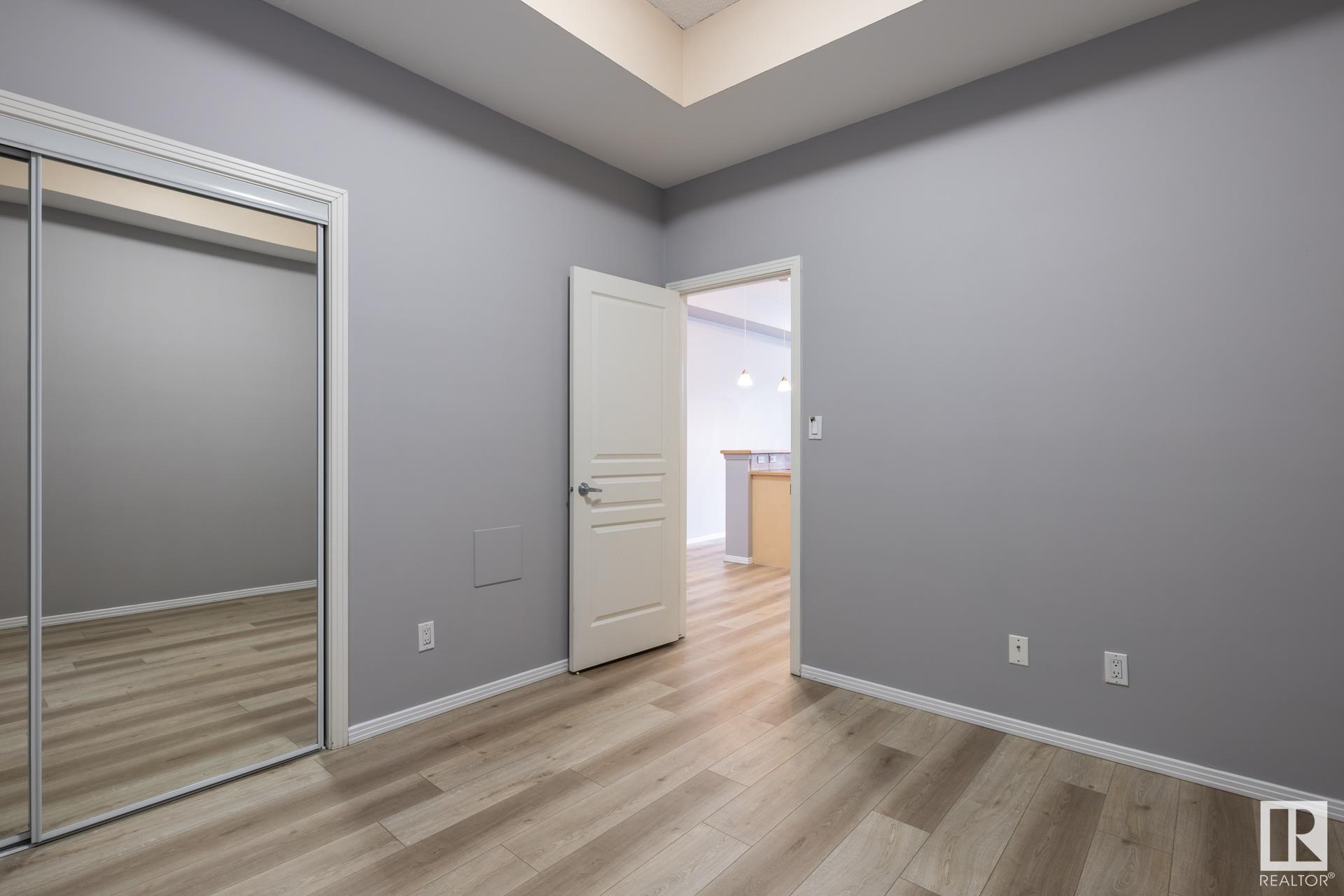      #210 10147 112 ST NW , Edmonton,  ,T5K 1M1 ;  Listing Number: MLS E4420360