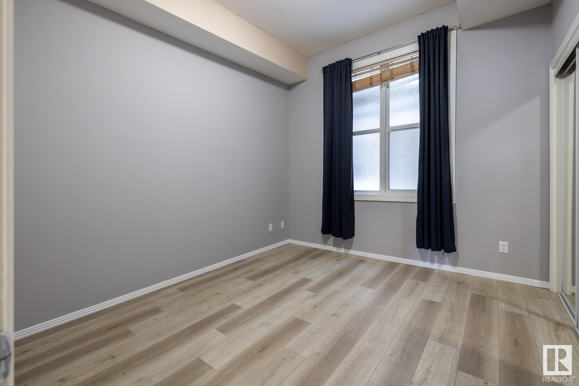      #210 10147 112 ST NW , Edmonton,  ,T5K 1M1 ;  Listing Number: MLS E4420360