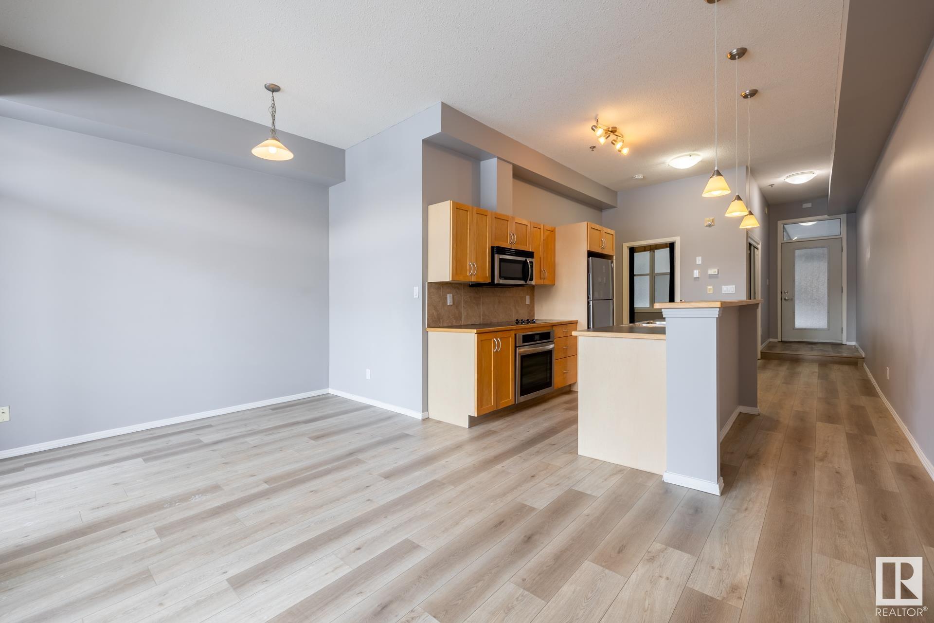     #210 10147 112 ST NW , Edmonton,  ,T5K 1M1 ;  Listing Number: MLS E4420360
