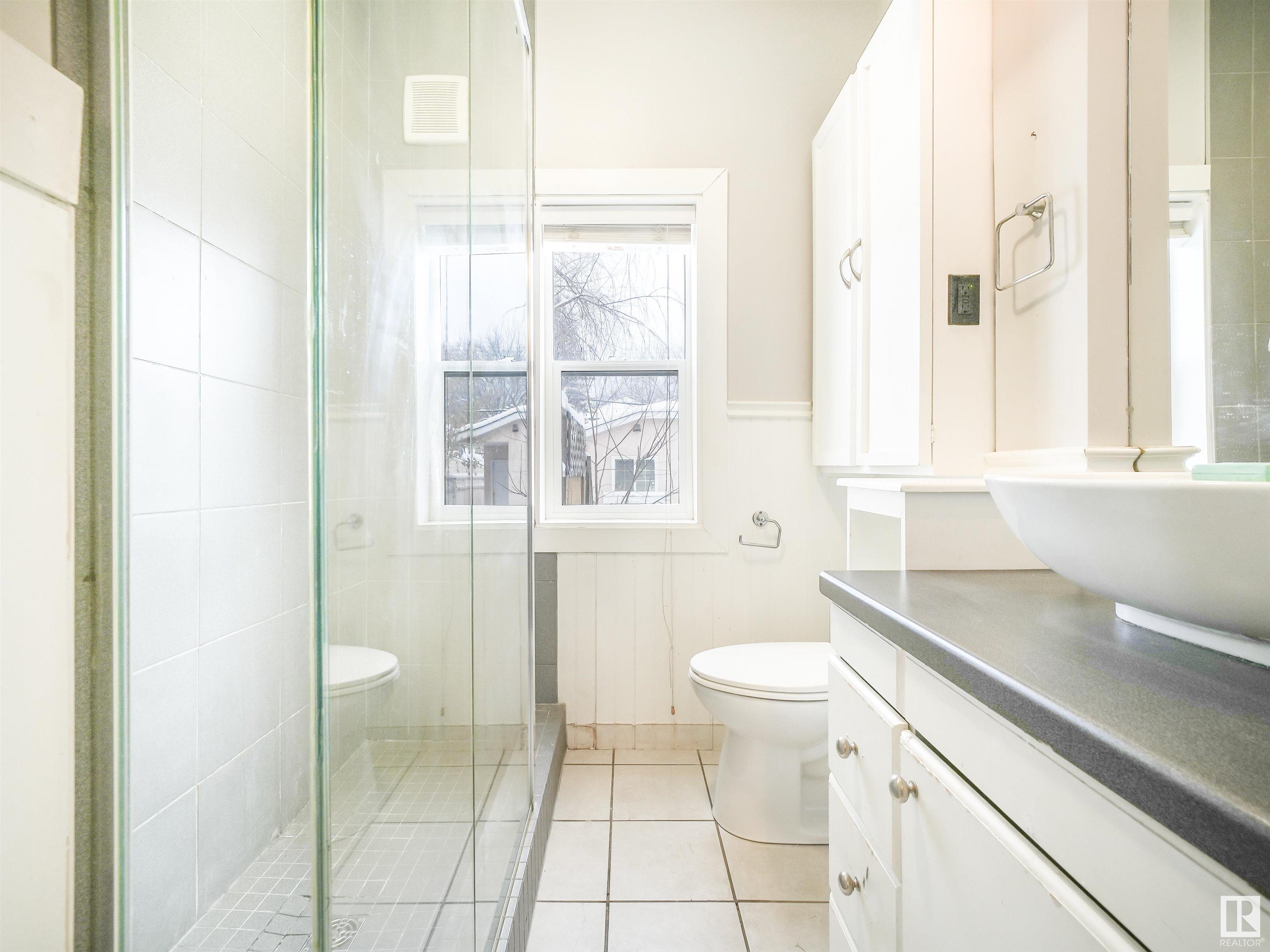      10942 80 AV NW , Edmonton,  ,T6G 0R1 ;  Listing Number: MLS E4420364