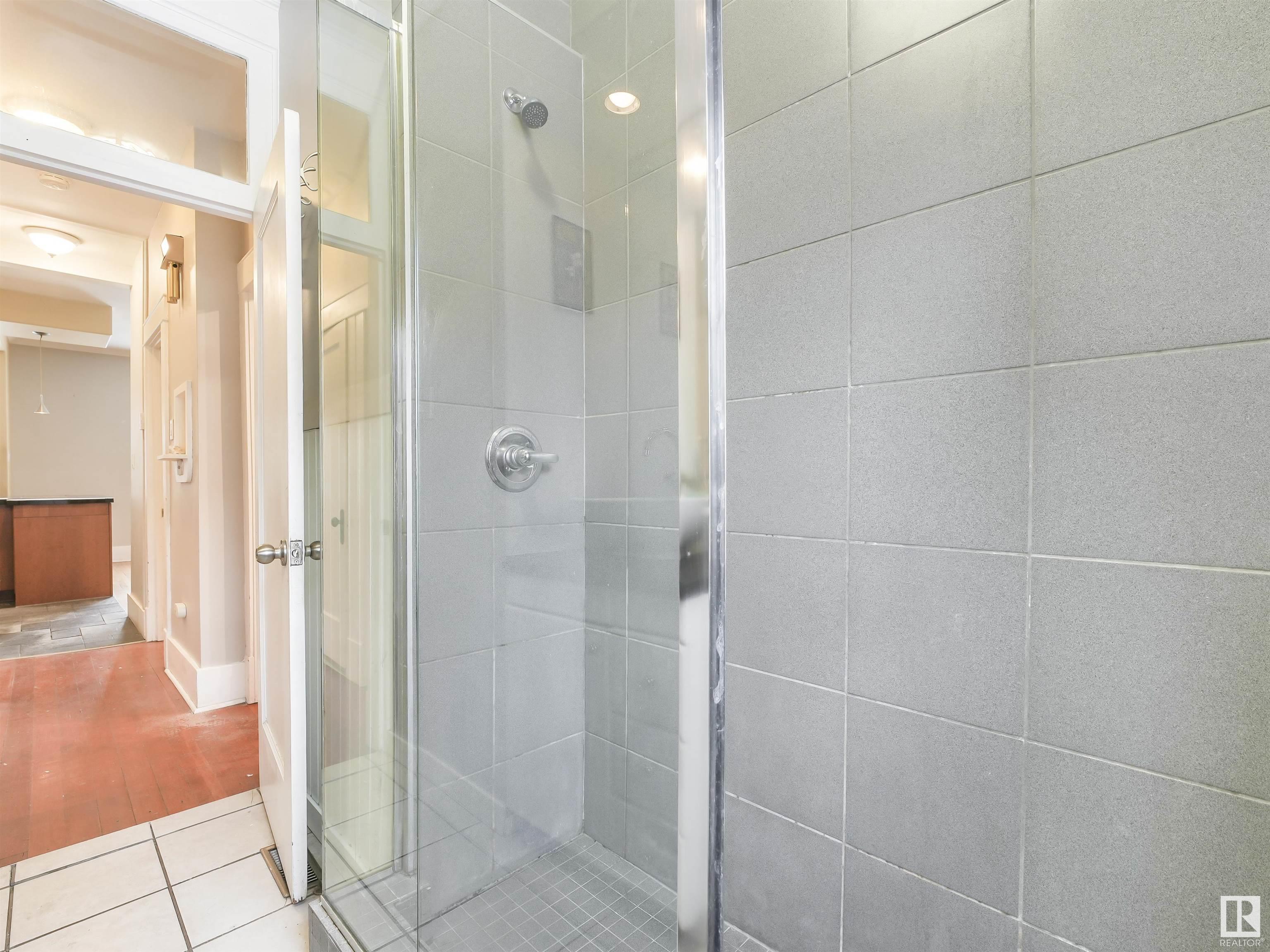      10942 80 AV NW , Edmonton,  ,T6G 0R1 ;  Listing Number: MLS E4420364