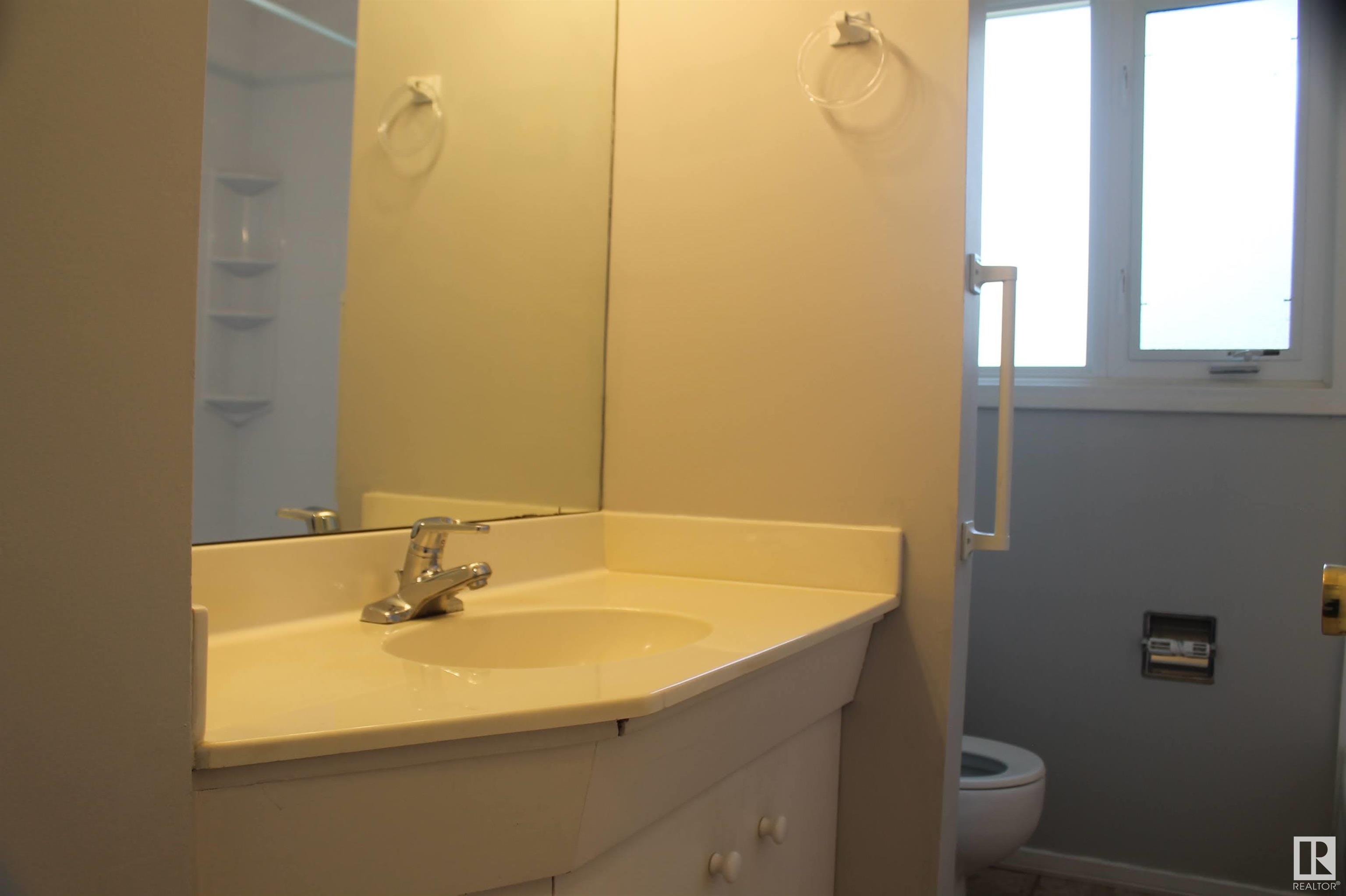      49 Sheridan DR , St. Albert,  ,T8N 1N1 ;  Listing Number: MLS E4420365