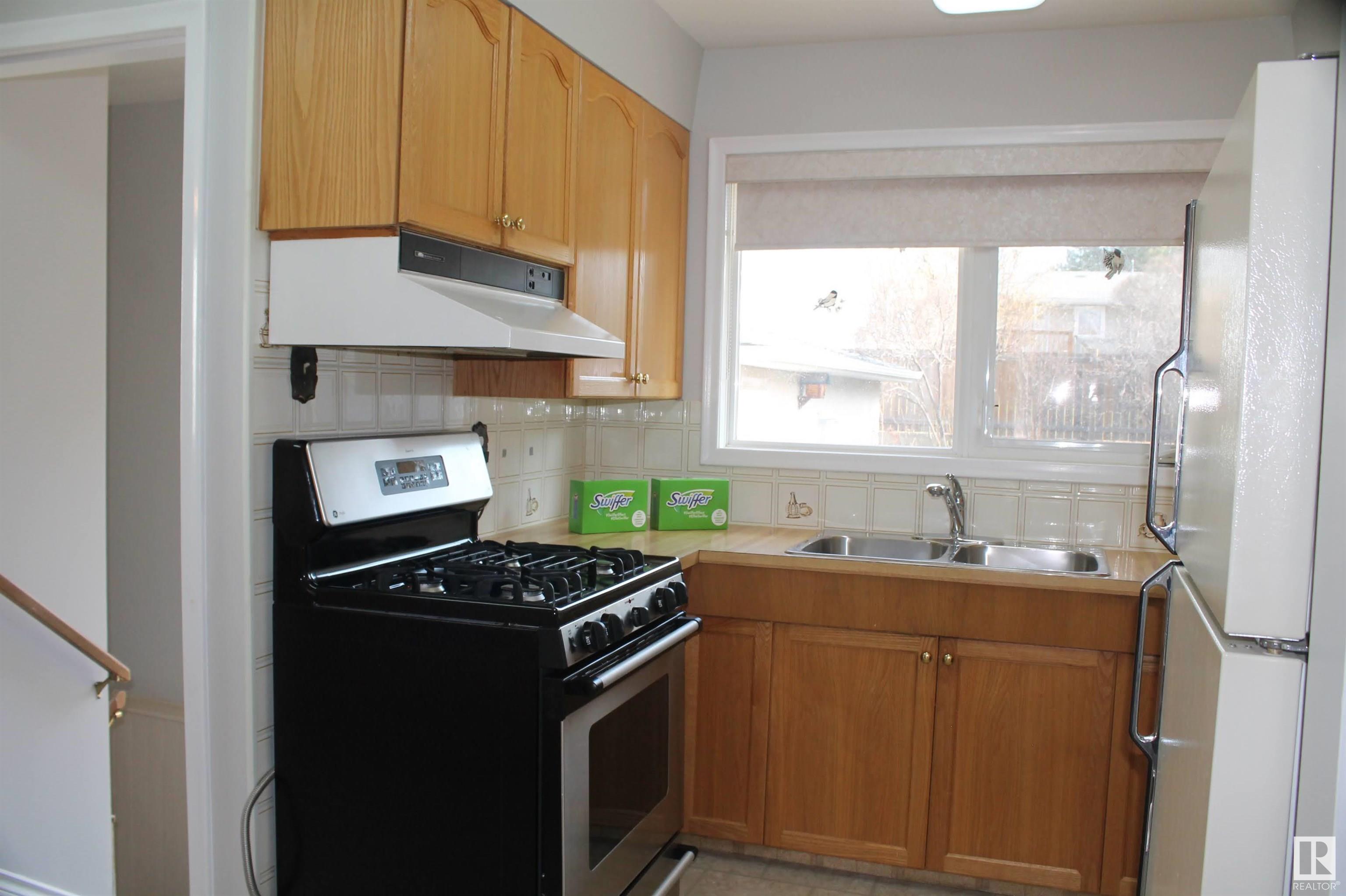      49 Sheridan DR , St. Albert,  ,T8N 1N1 ;  Listing Number: MLS E4420365
