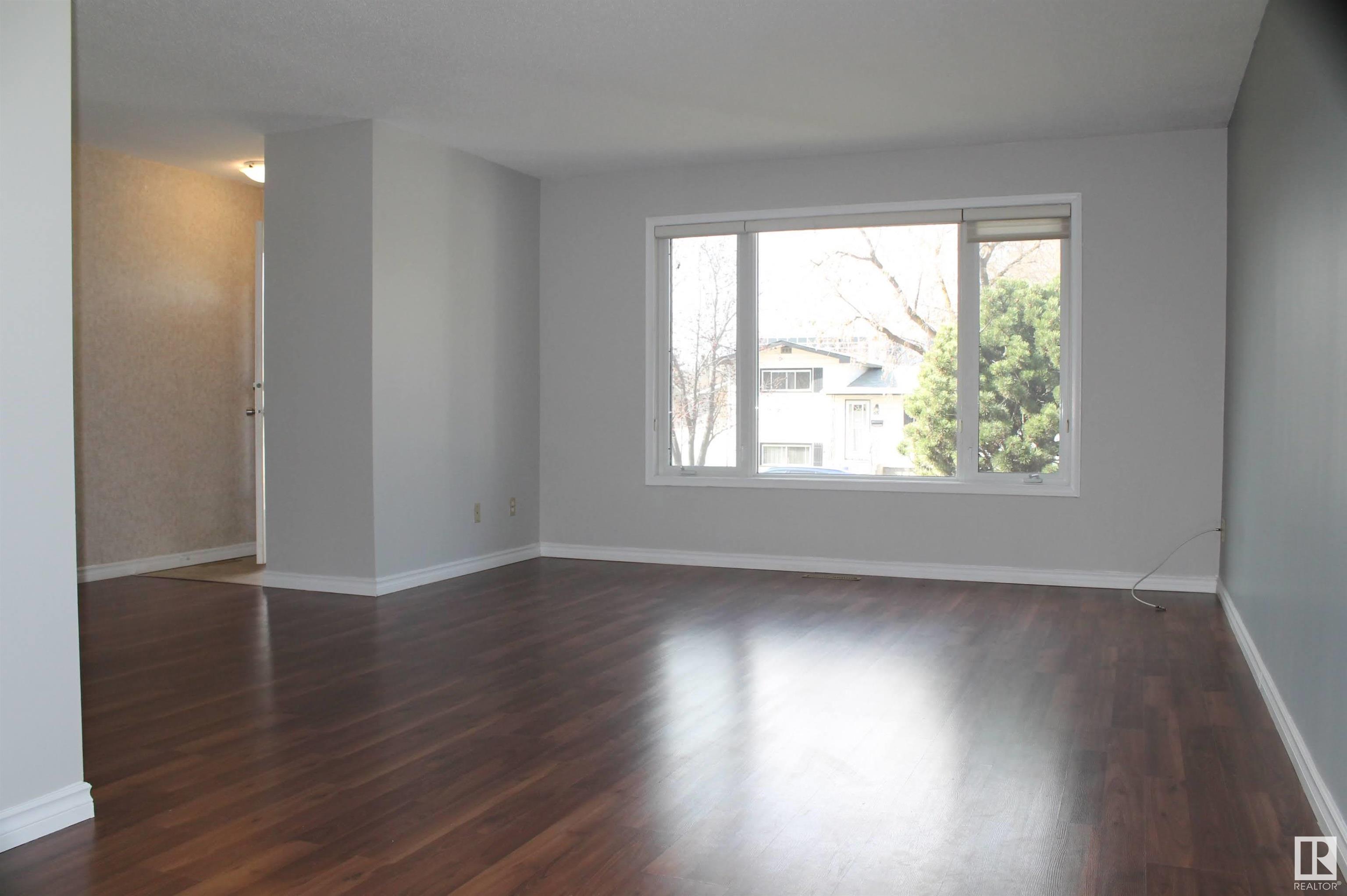      49 Sheridan DR , St. Albert,  ,T8N 1N1 ;  Listing Number: MLS E4420365