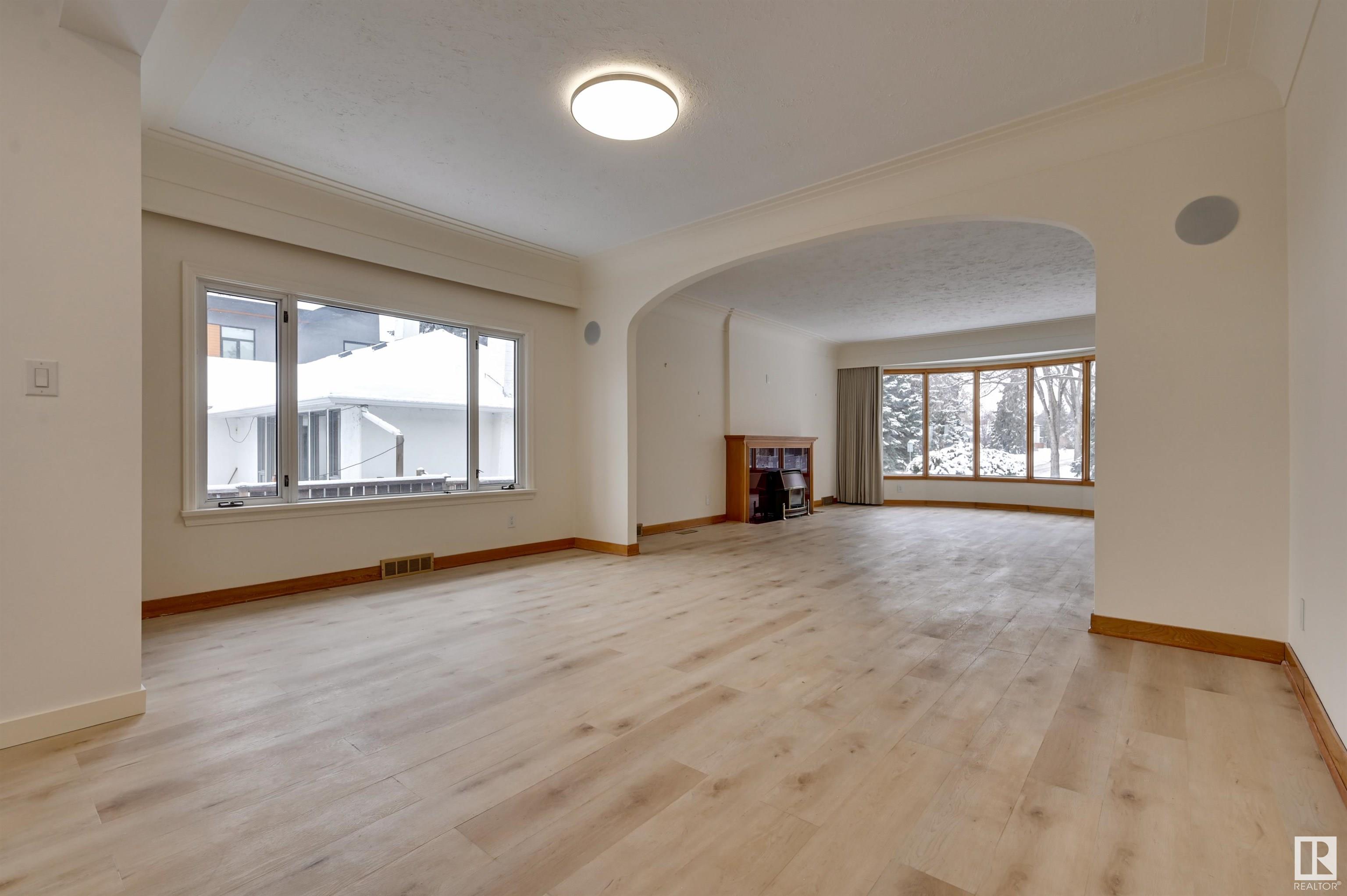      13515 101 AV NW , Edmonton,  ,T5N 0J4 ;  Listing Number: MLS E4420366