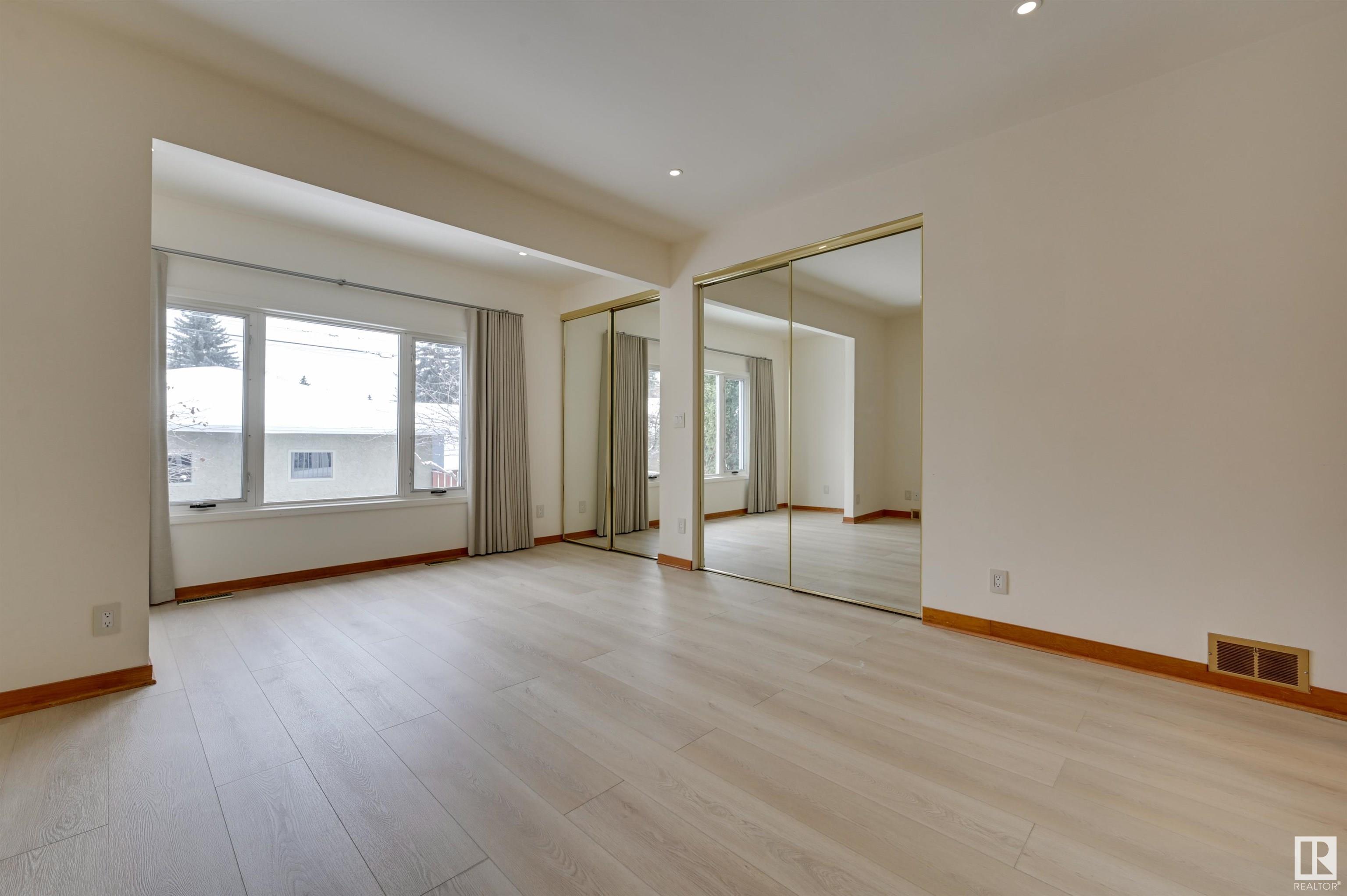      13515 101 AV NW , Edmonton,  ,T5N 0J4 ;  Listing Number: MLS E4420366