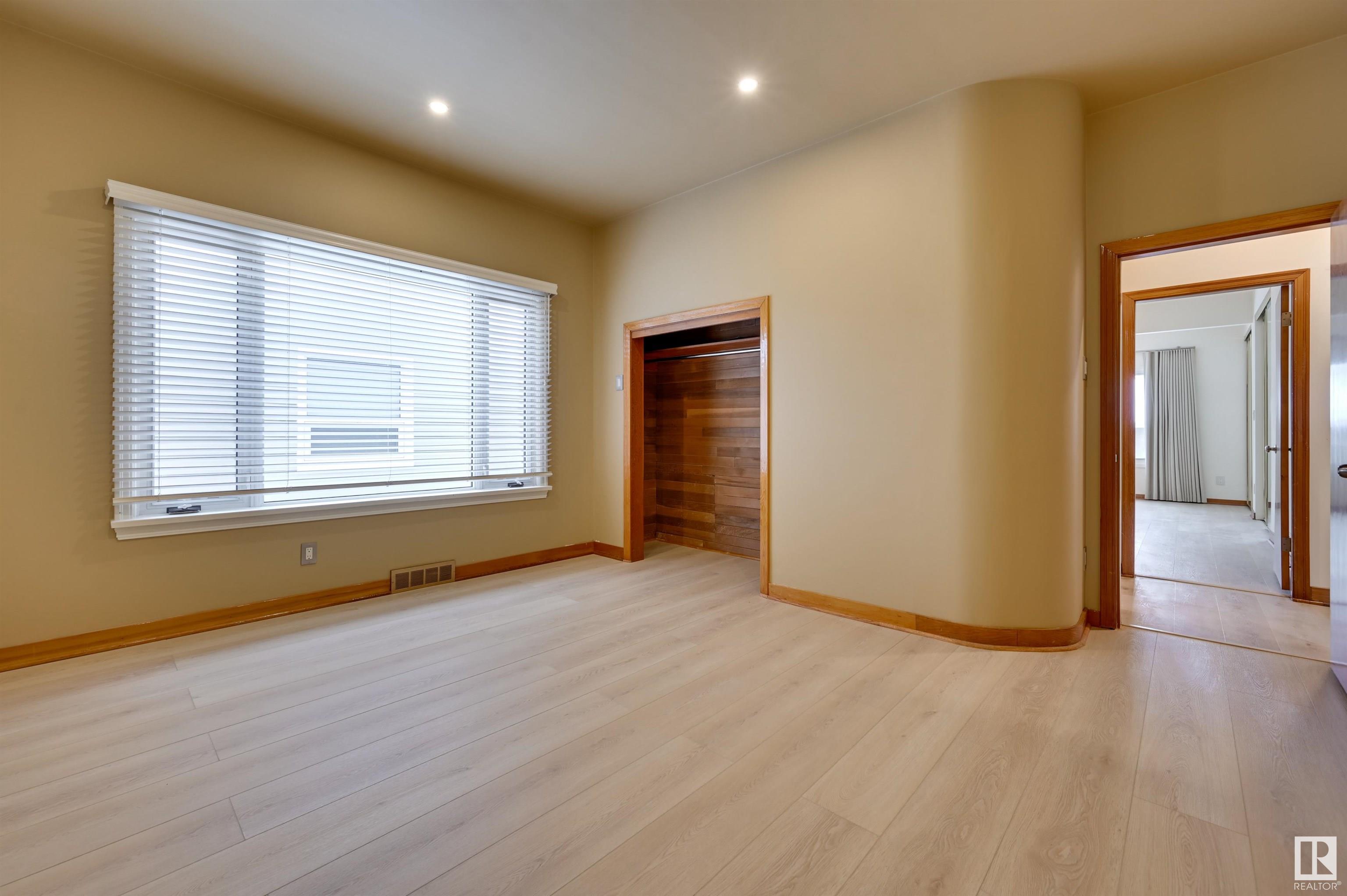      13515 101 AV NW , Edmonton,  ,T5N 0J4 ;  Listing Number: MLS E4420366