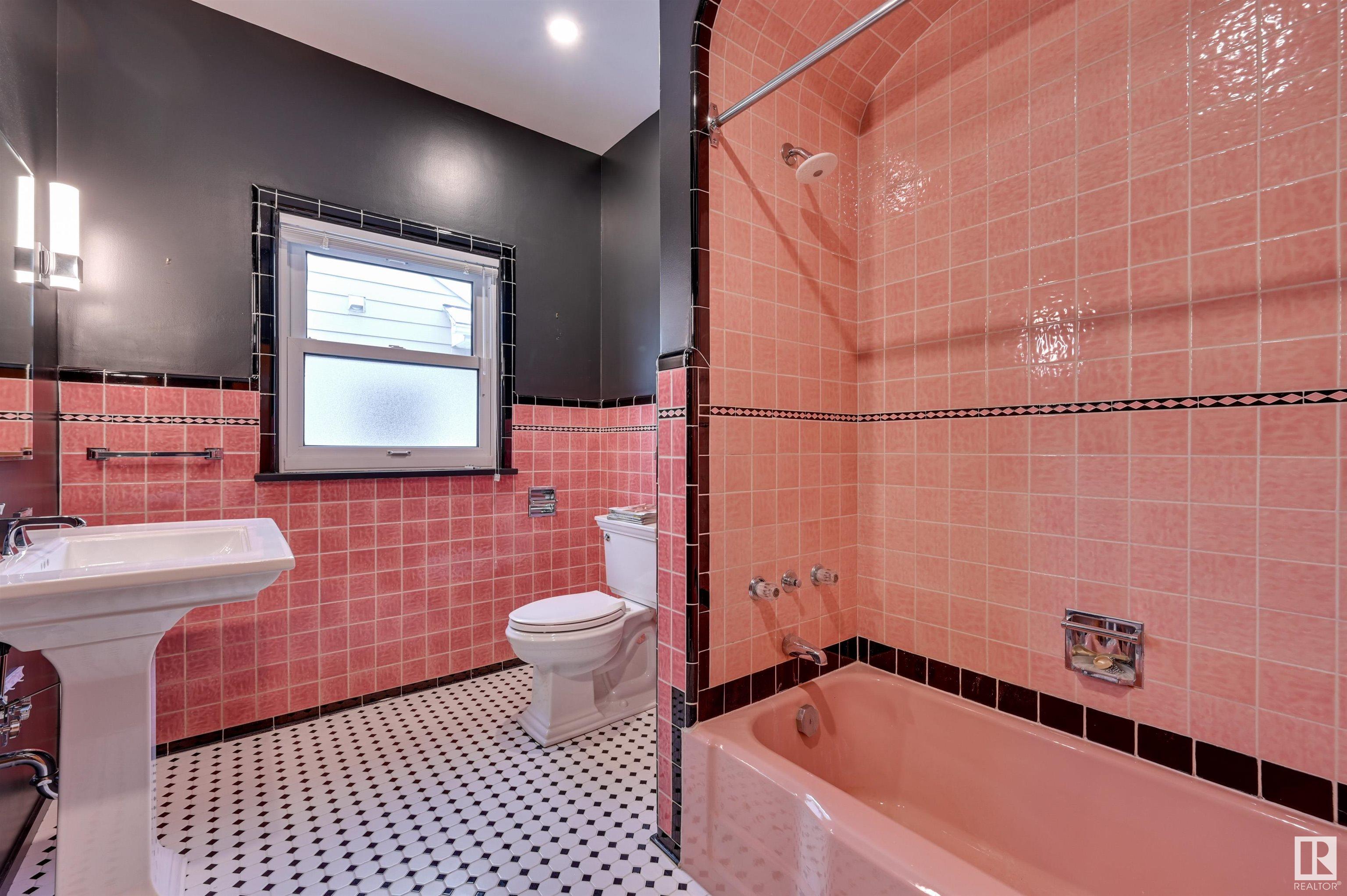      13515 101 AV NW , Edmonton,  ,T5N 0J4 ;  Listing Number: MLS E4420366