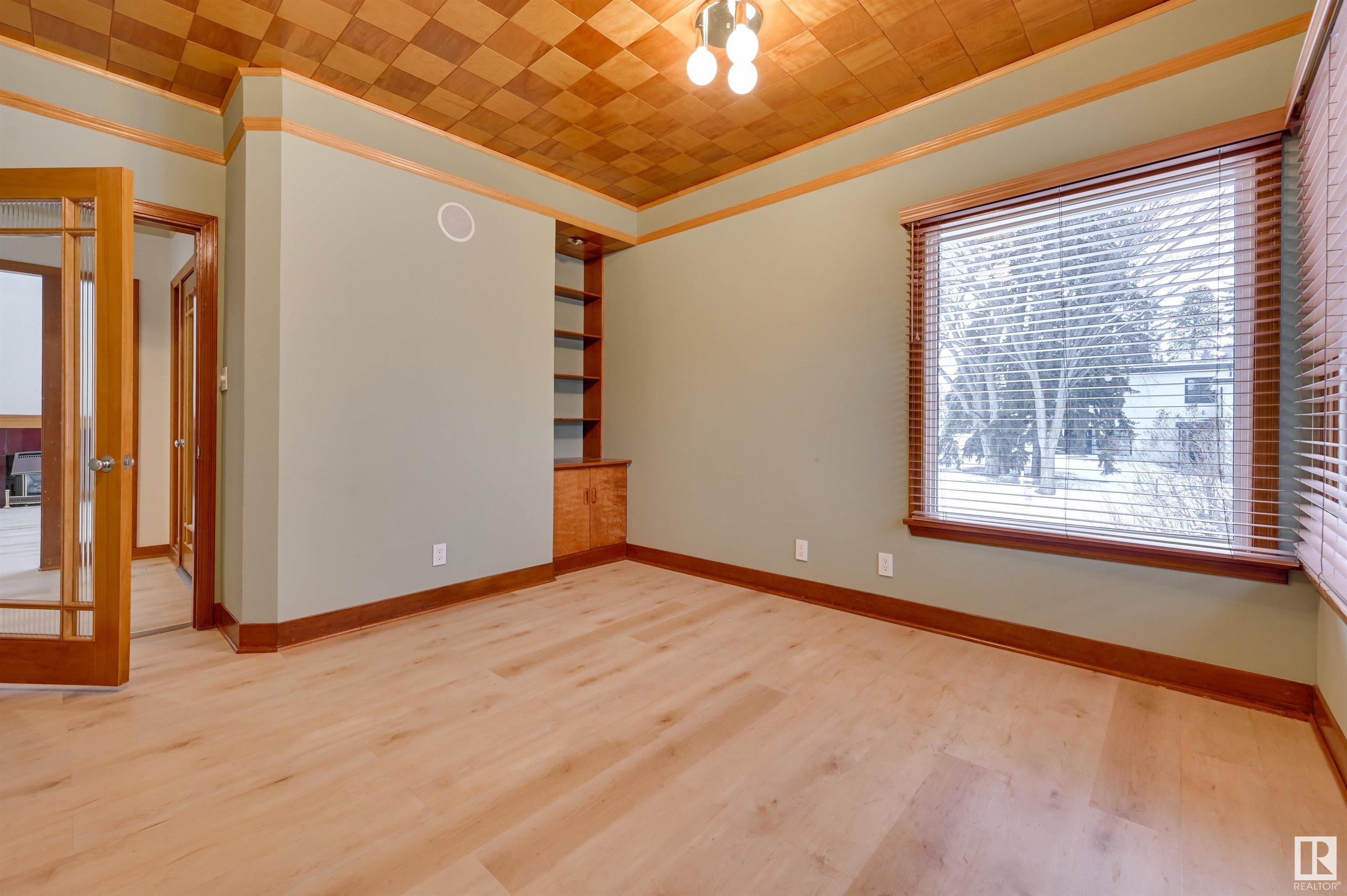      13515 101 AV NW , Edmonton,  ,T5N 0J4 ;  Listing Number: MLS E4420366