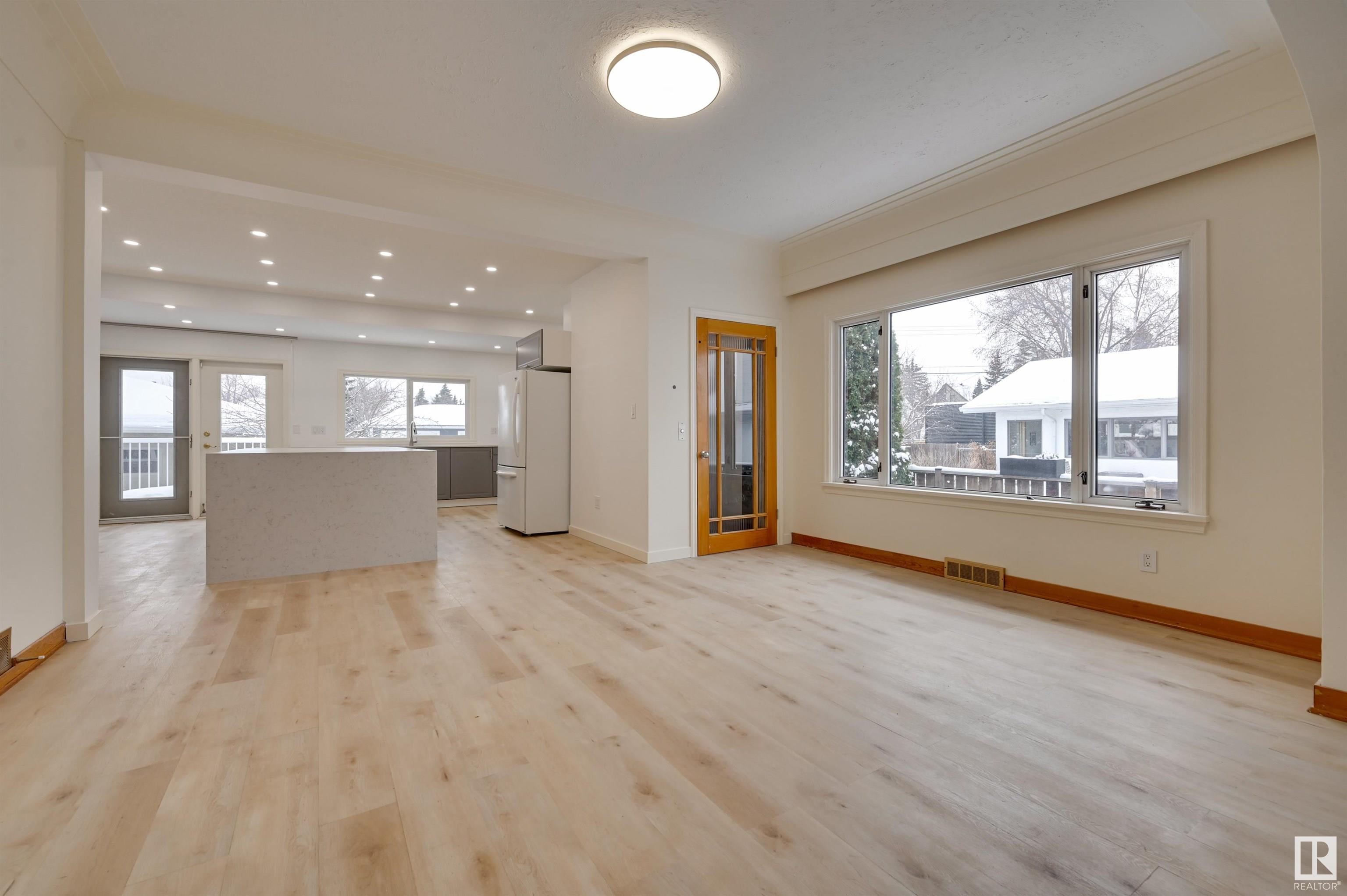      13515 101 AV NW , Edmonton,  ,T5N 0J4 ;  Listing Number: MLS E4420366