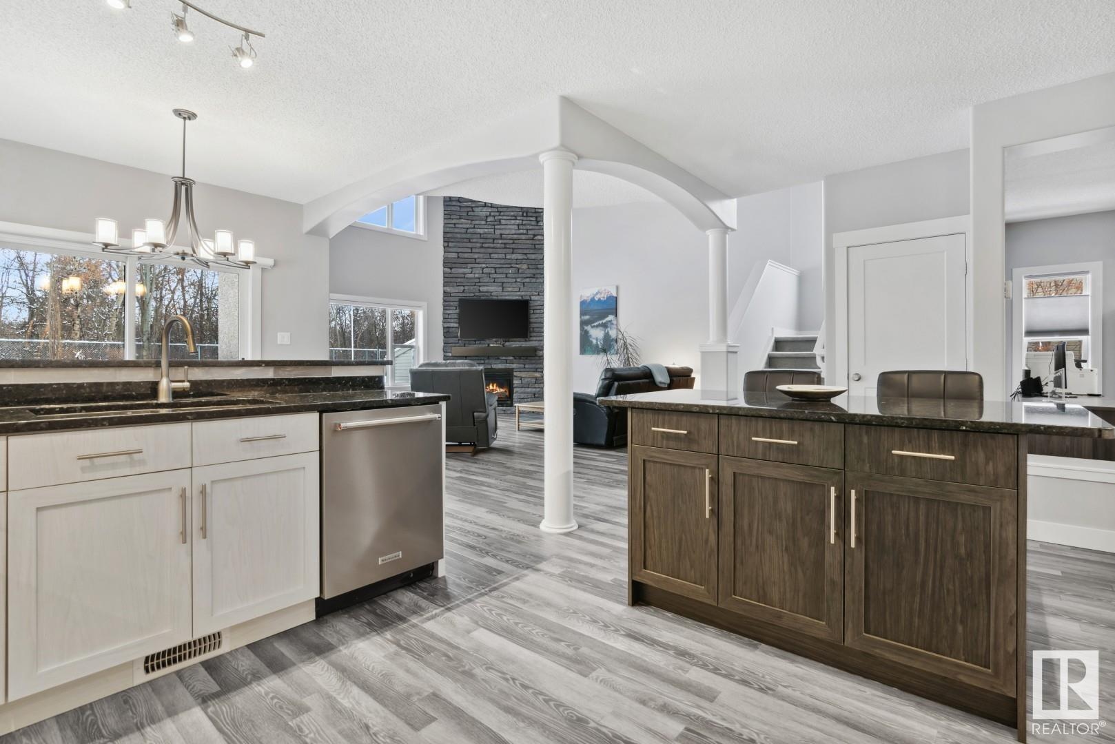      3816 44 ST NW , Edmonton,  ,T6L 7B7 ;  Listing Number: MLS E4420370