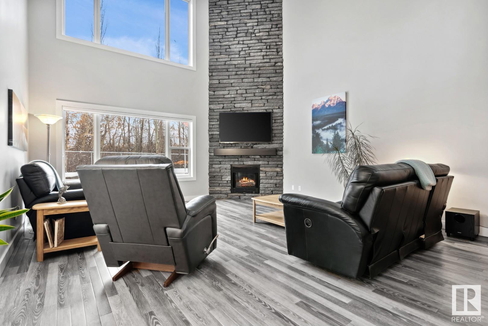      3816 44 ST NW , Edmonton,  ,T6L 7B7 ;  Listing Number: MLS E4420370