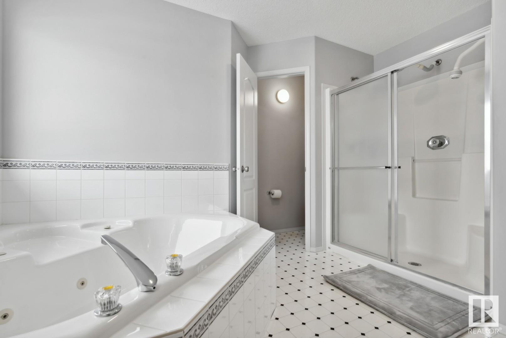      3816 44 ST NW , Edmonton,  ,T6L 7B7 ;  Listing Number: MLS E4420370