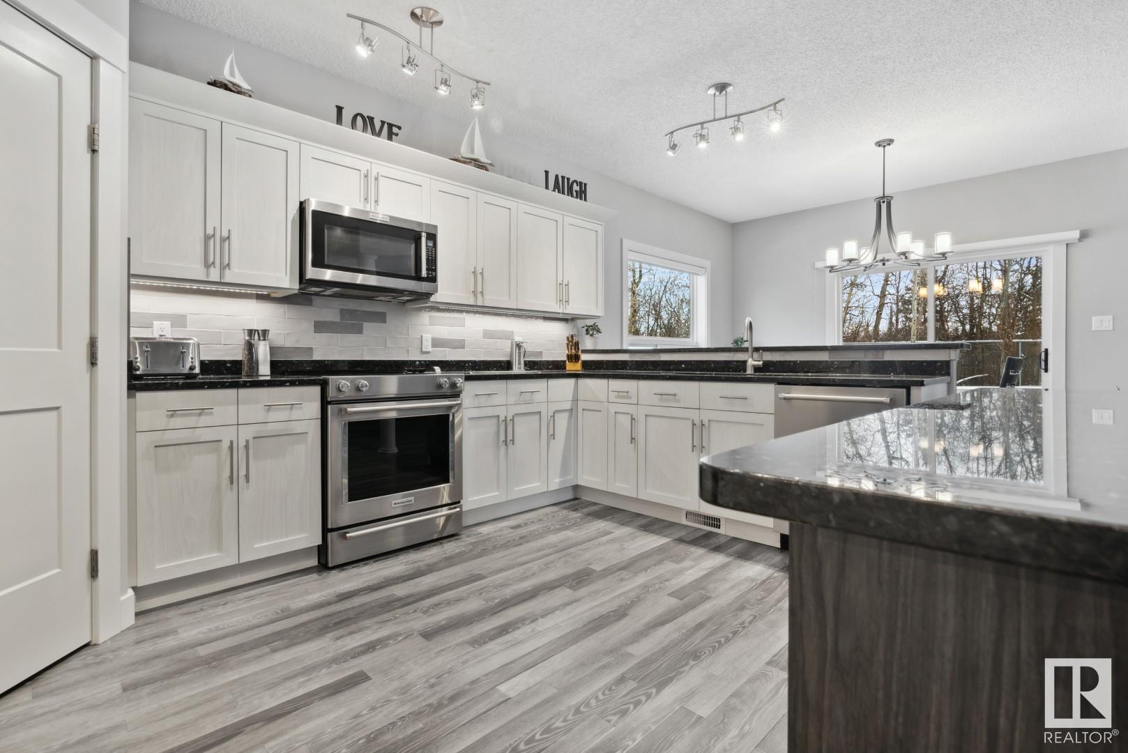      3816 44 ST NW , Edmonton,  ,T6L 7B7 ;  Listing Number: MLS E4420370