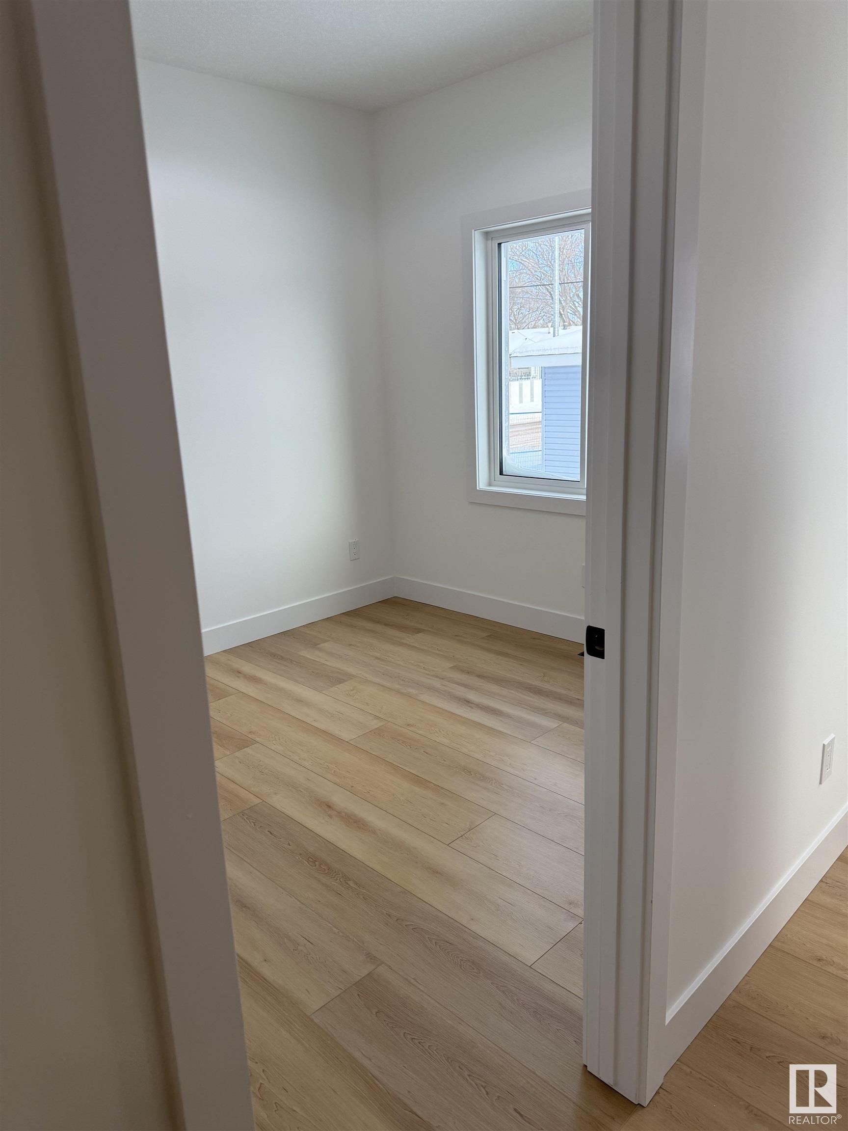      12037 41 ST NW , Edmonton,  ,T5W 2M3 ;  Listing Number: MLS E4420371