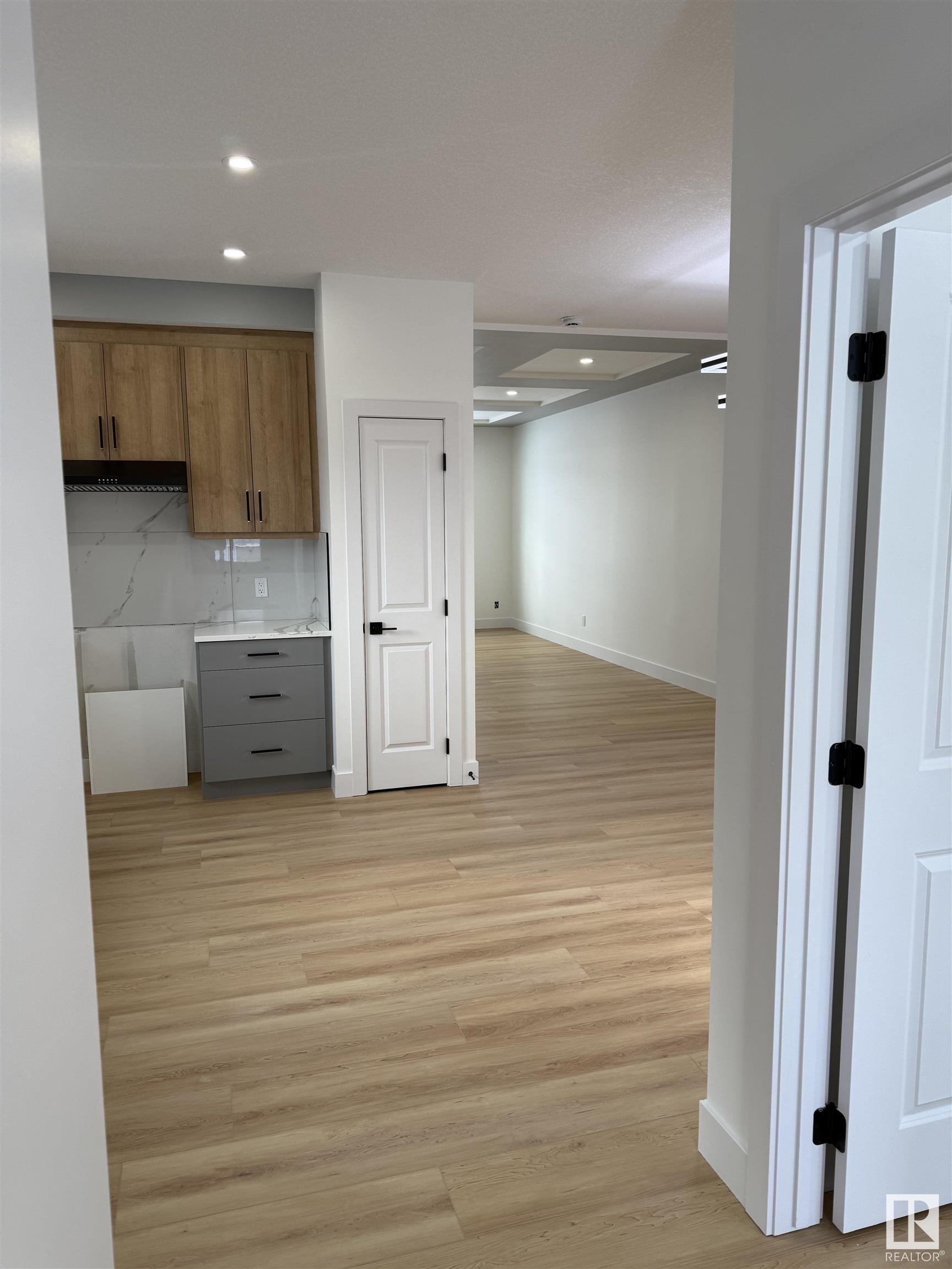      12037 41 ST NW , Edmonton,  ,T5W 2M3 ;  Listing Number: MLS E4420371
