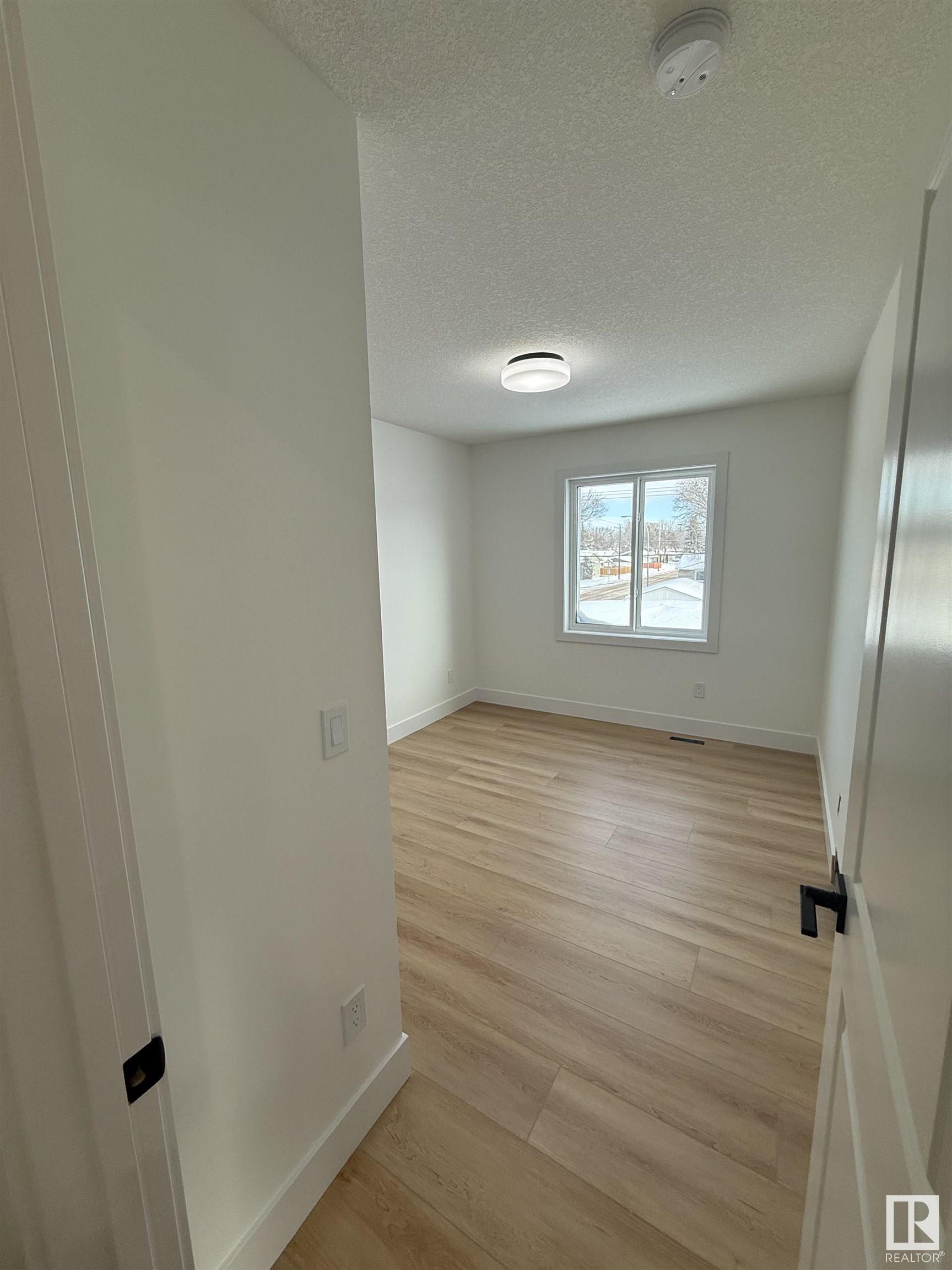      12037 41 ST NW , Edmonton,  ,T5W 2M3 ;  Listing Number: MLS E4420371