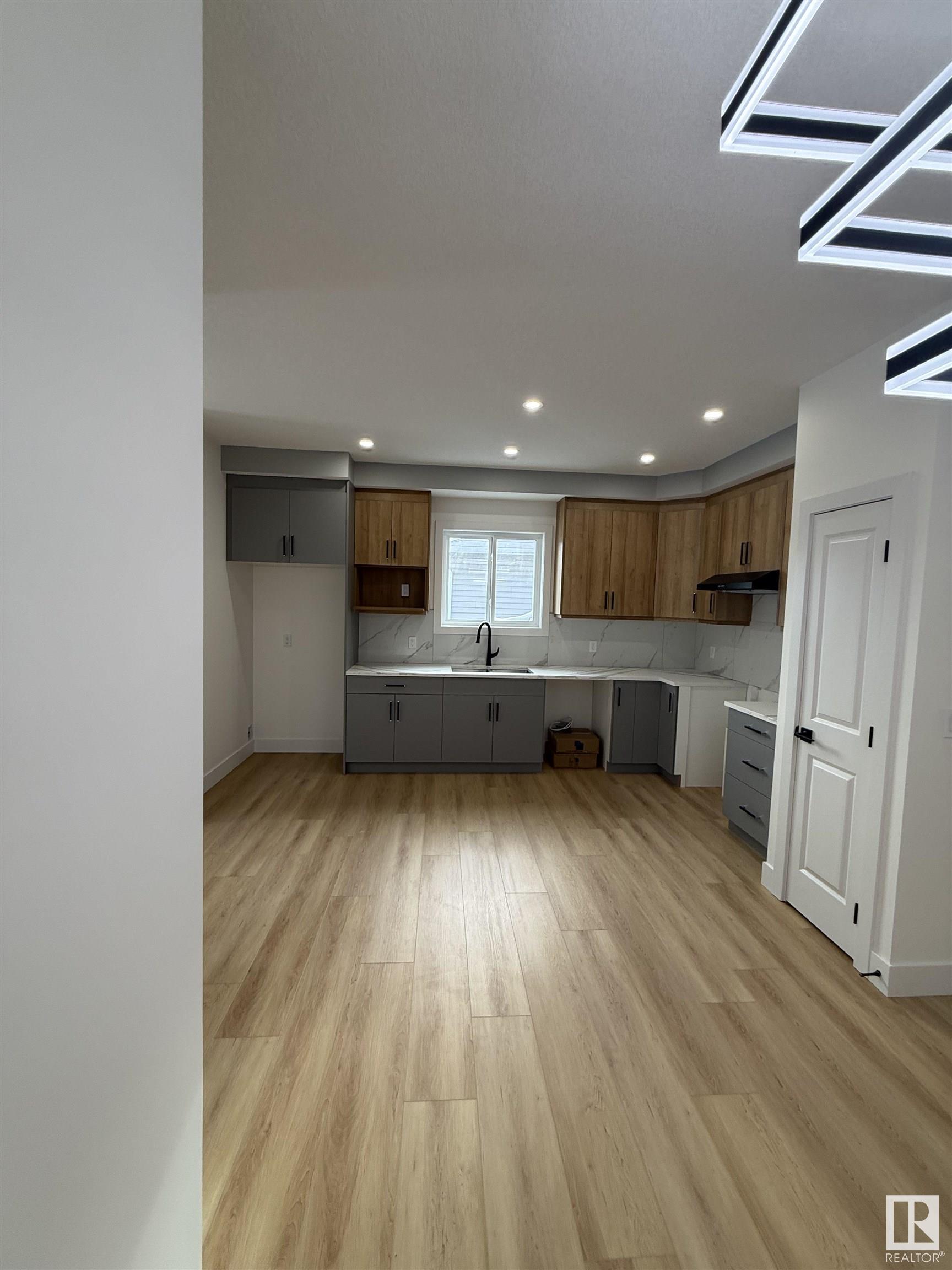      12037 41 ST NW , Edmonton,  ,T5W 2M3 ;  Listing Number: MLS E4420371