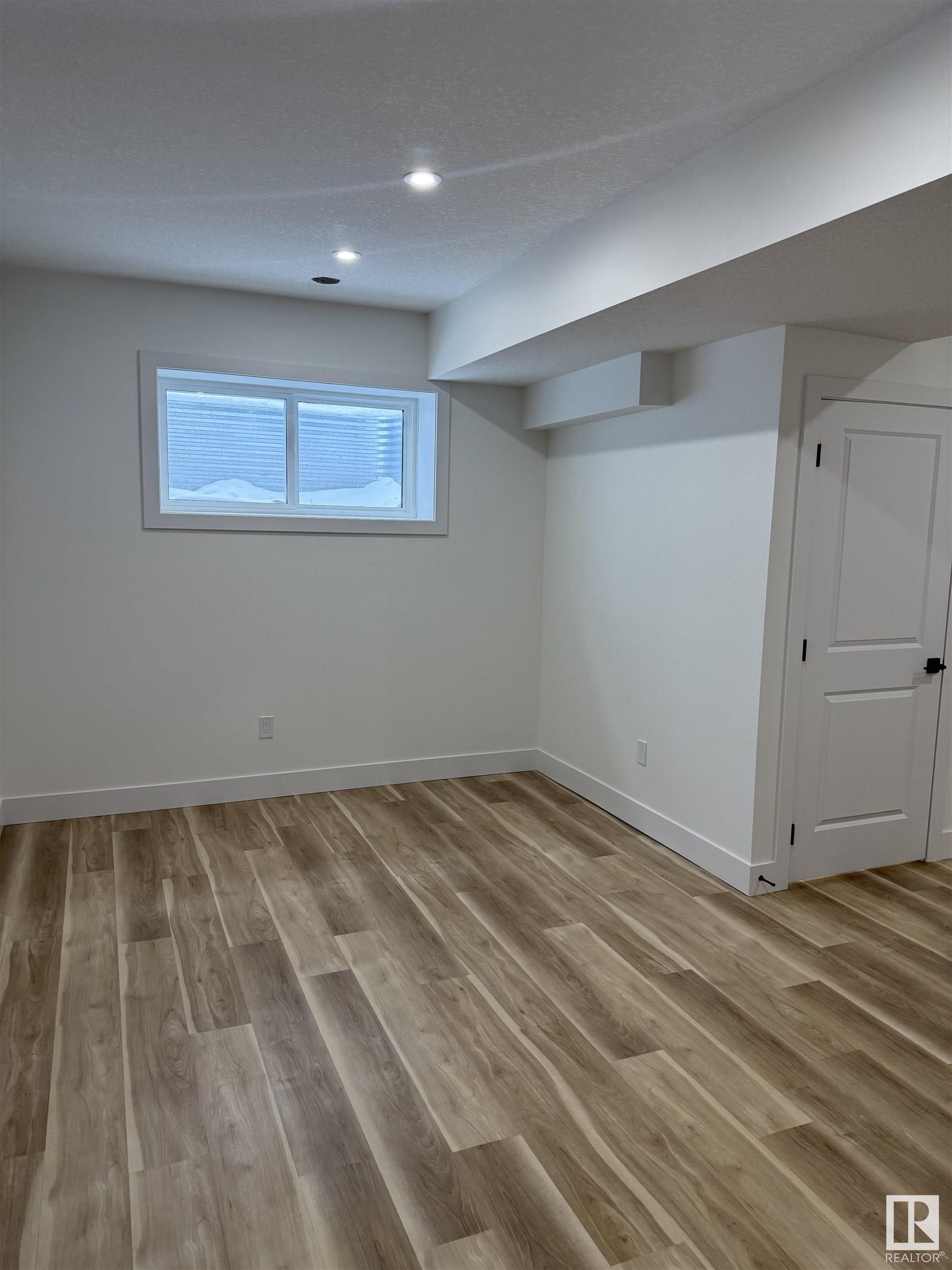      12037 41 ST NW , Edmonton,  ,T5W 2M3 ;  Listing Number: MLS E4420371