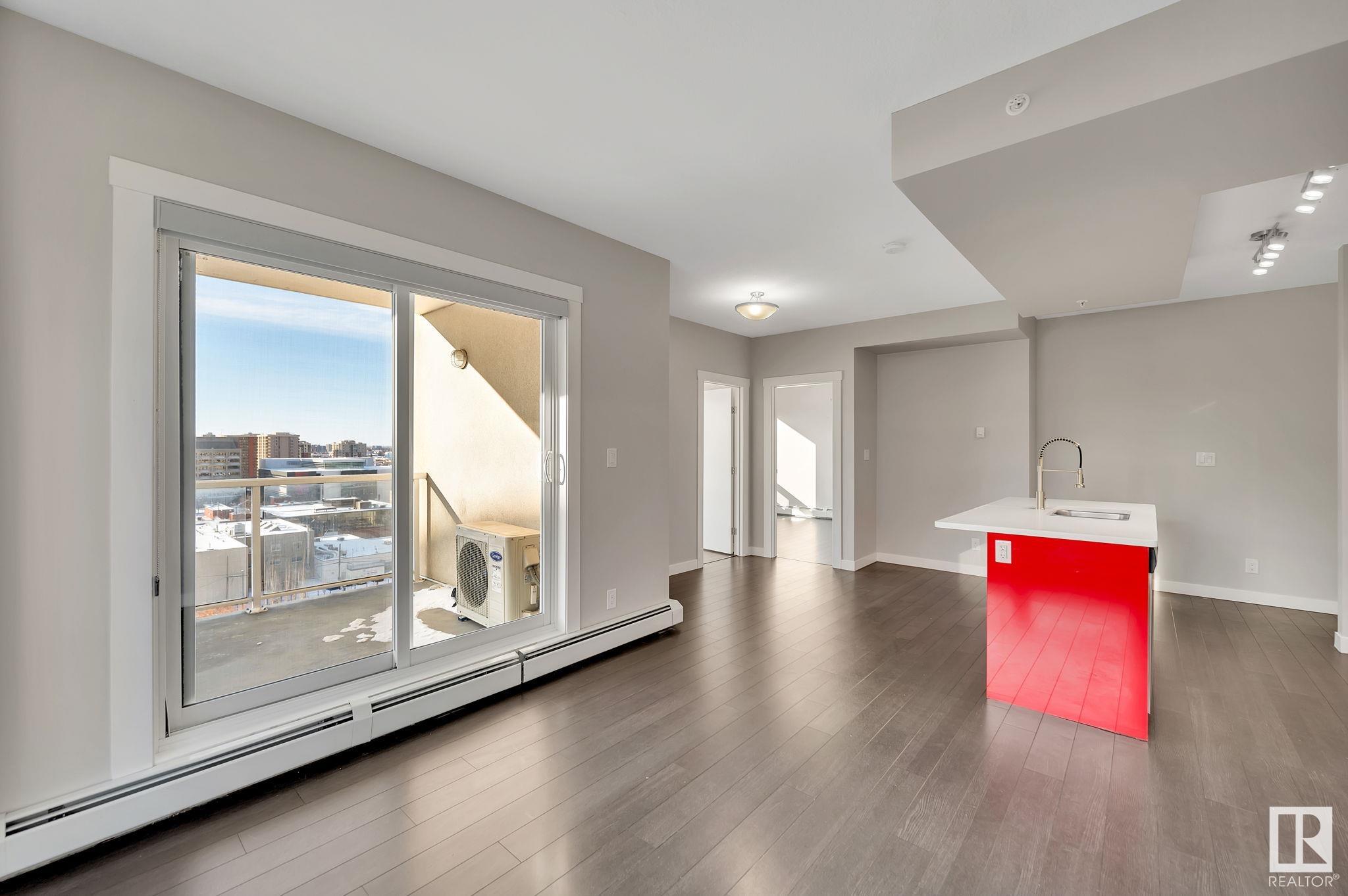      #904 10410 102 AV NW , Edmonton,  ,T5J 0E9 ;  Listing Number: MLS E4420373