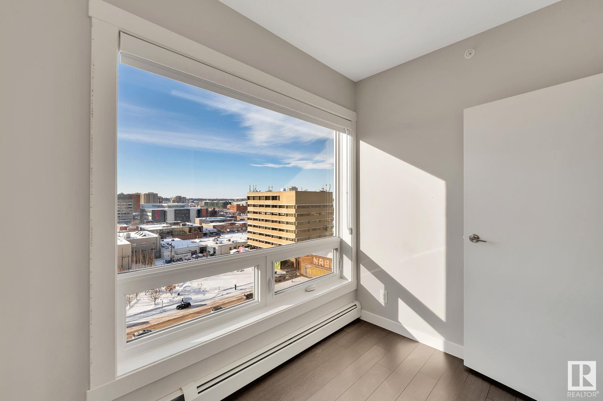      #904 10410 102 AV NW , Edmonton,  ,T5J 0E9 ;  Listing Number: MLS E4420373