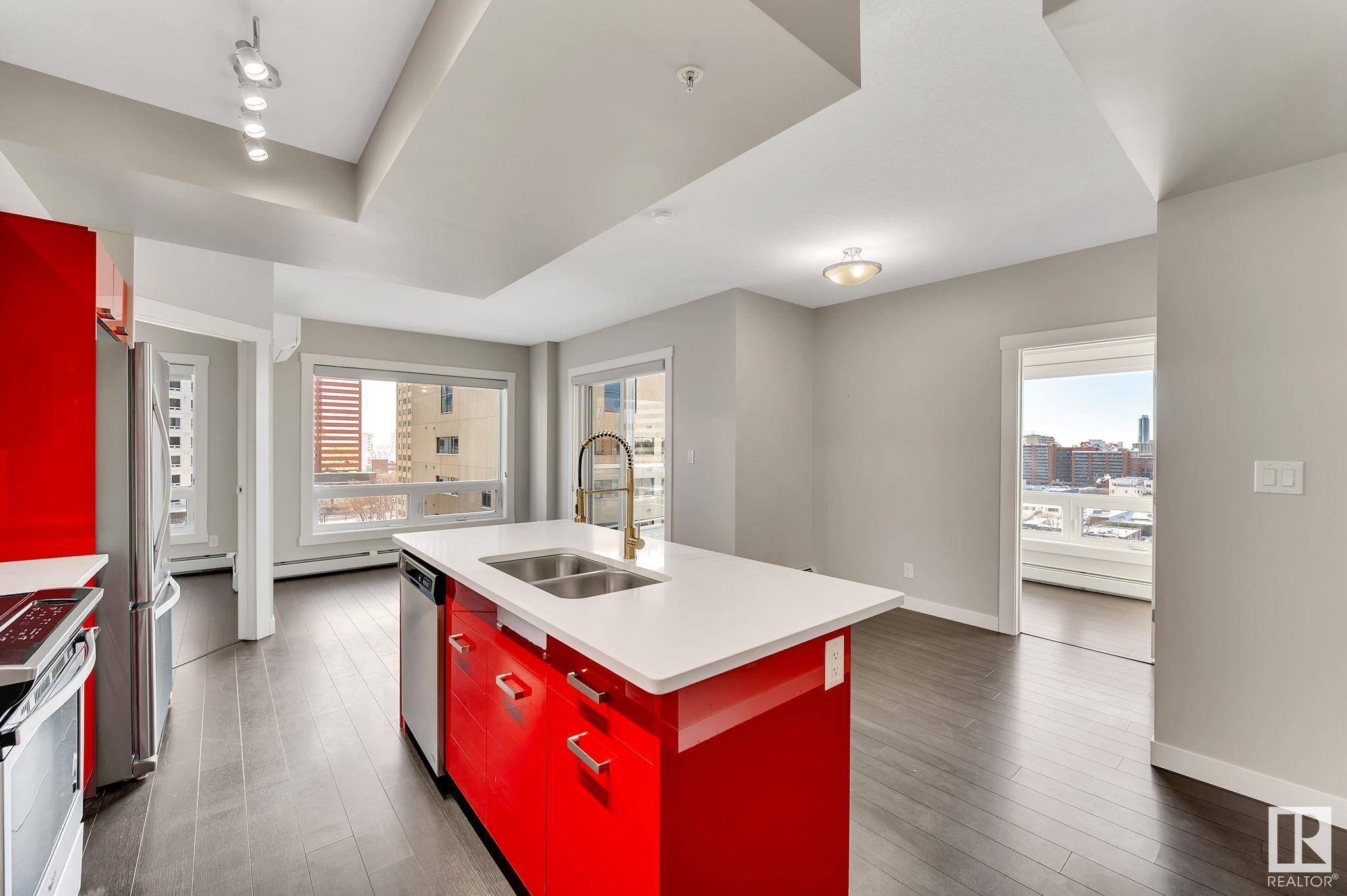      #904 10410 102 AV NW , Edmonton,  ,T5J 0E9 ;  Listing Number: MLS E4420373