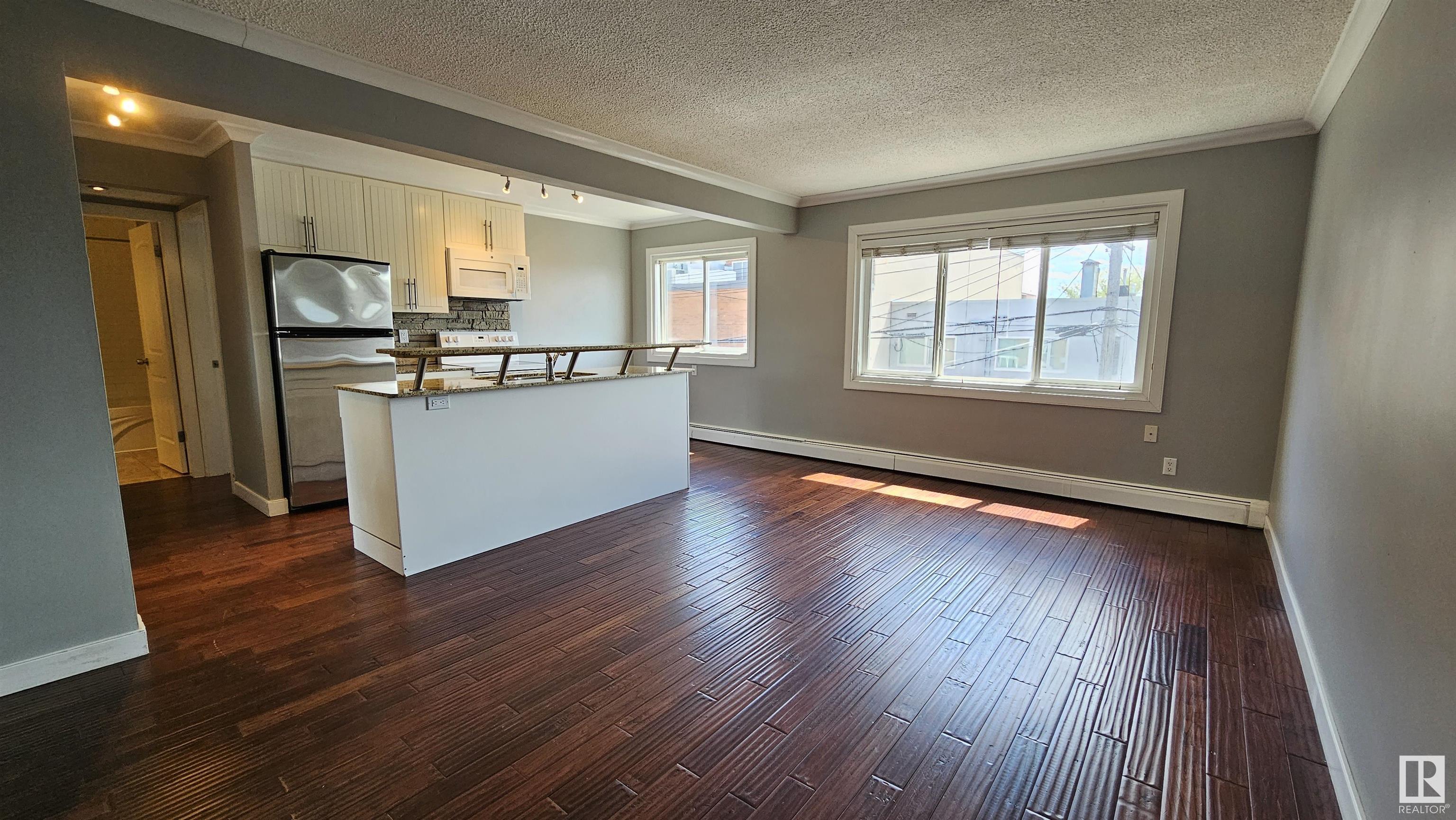      #34 10525 83 AV NW , Edmonton,  ,T6E 2E1 ;  Listing Number: MLS E4420375