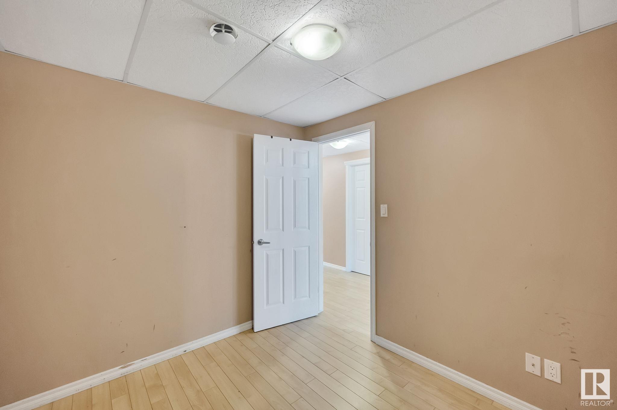      14919 137 ST NW , Edmonton,  ,T6V 1R2 ;  Listing Number: MLS E4420376