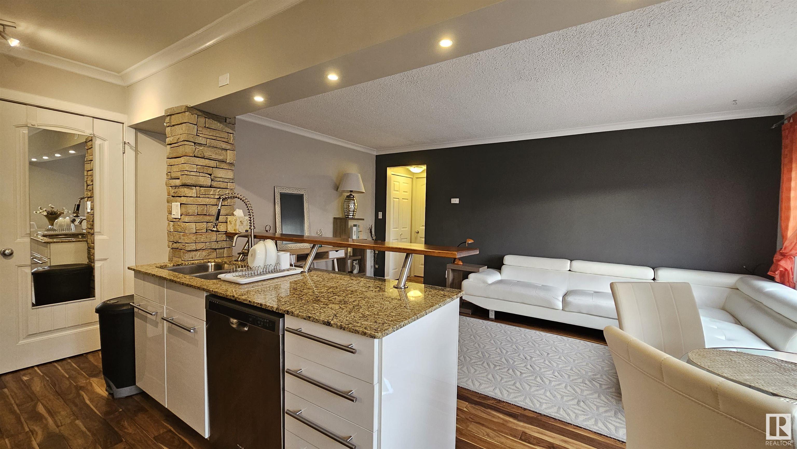      #23 10525 83 AV NW , Edmonton,  ,T6E 2E1 ;  Listing Number: MLS E4420380
