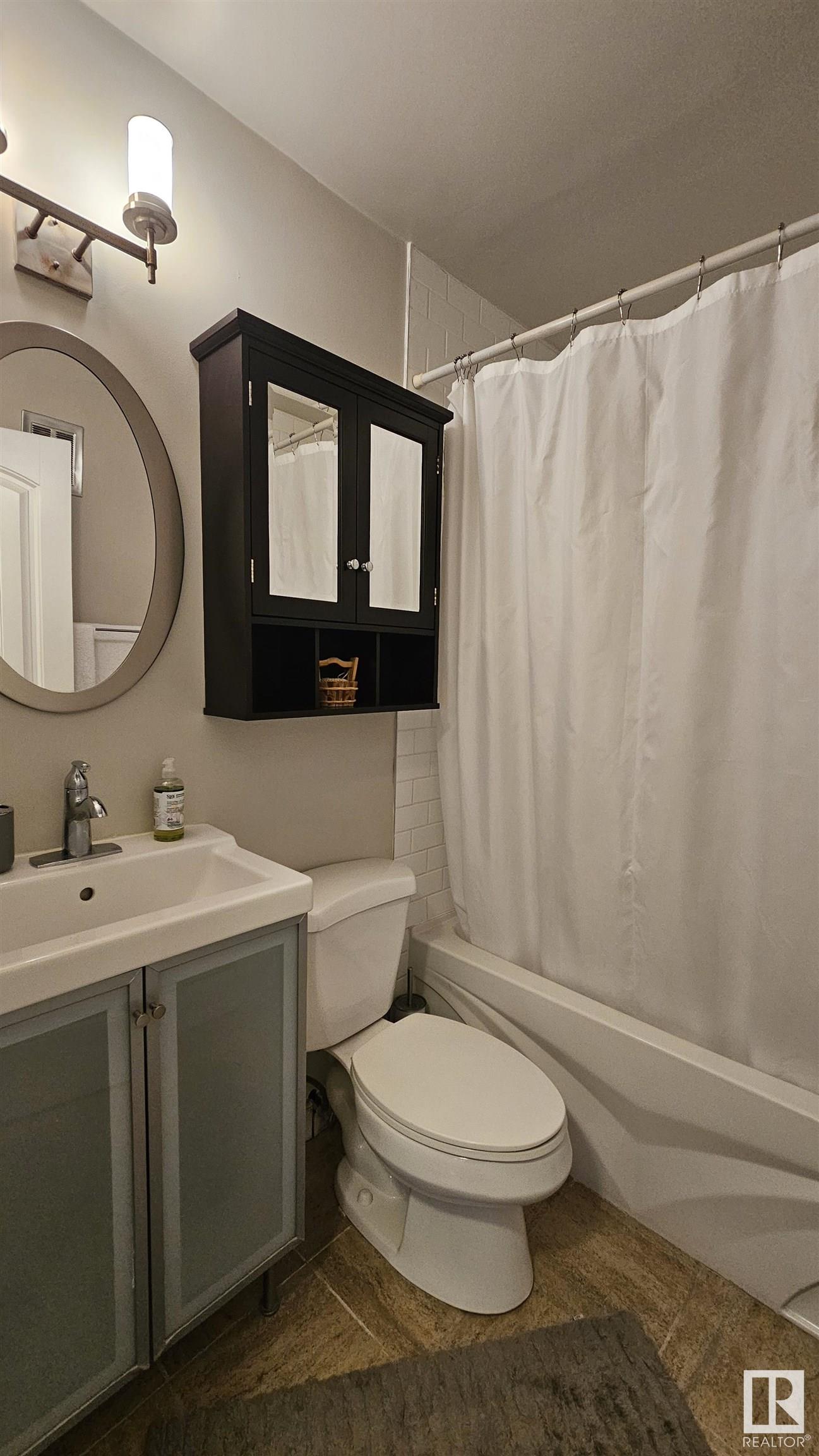      #23 10525 83 AV NW , Edmonton,  ,T6E 2E1 ;  Listing Number: MLS E4420380