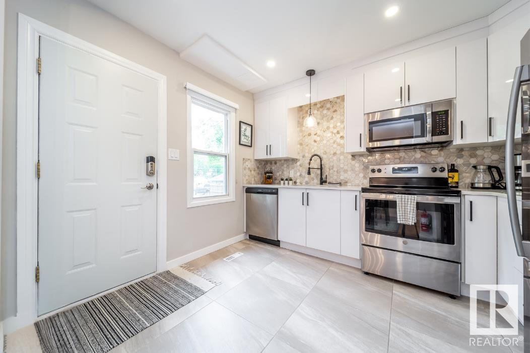      6718-6720 110 ST NW , Edmonton,  ,T6H 3K6 ;  Listing Number: MLS E4420386