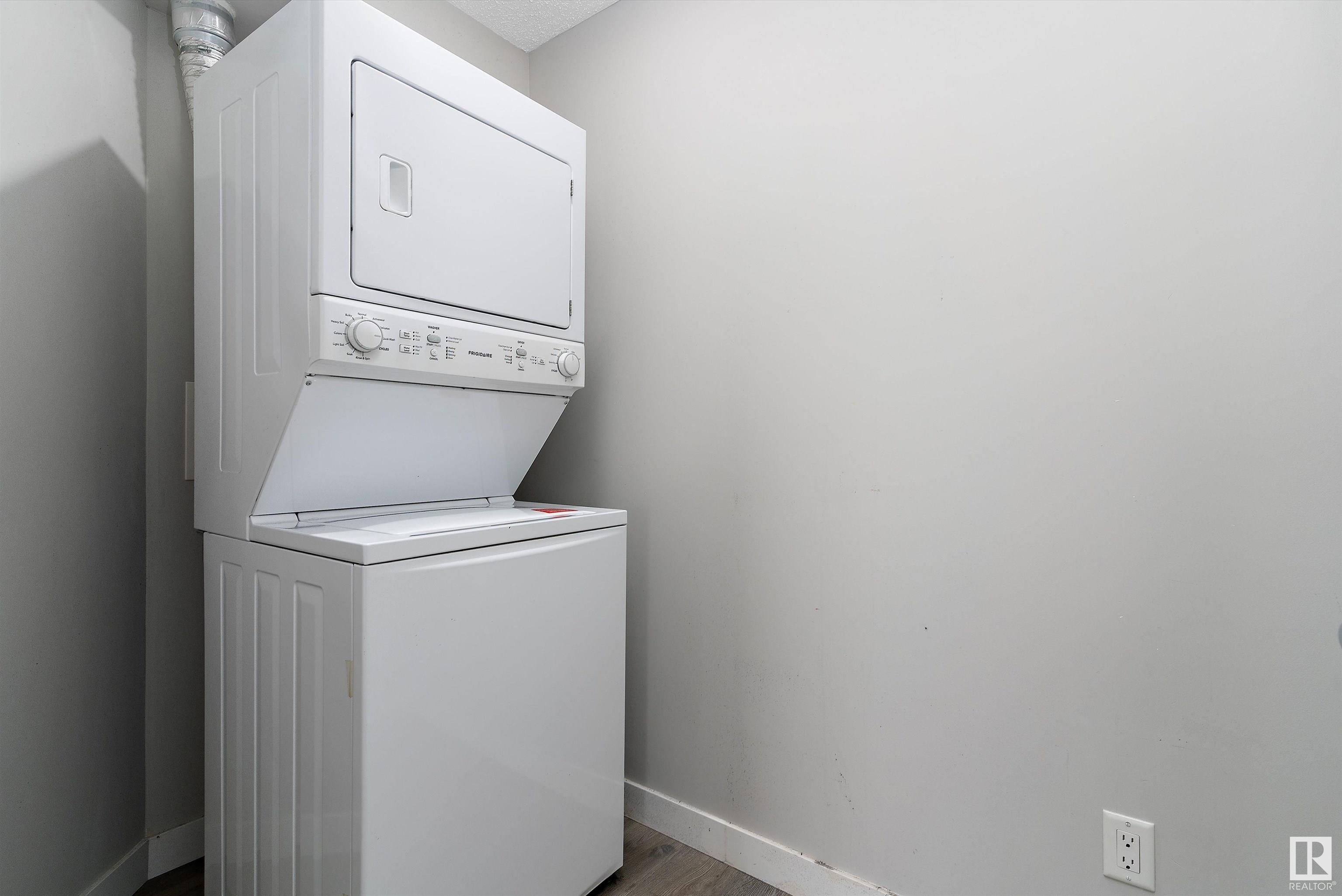      #318 11511 27 AV NW , Edmonton,  ,T6J 7J8 ;  Listing Number: MLS E4420400