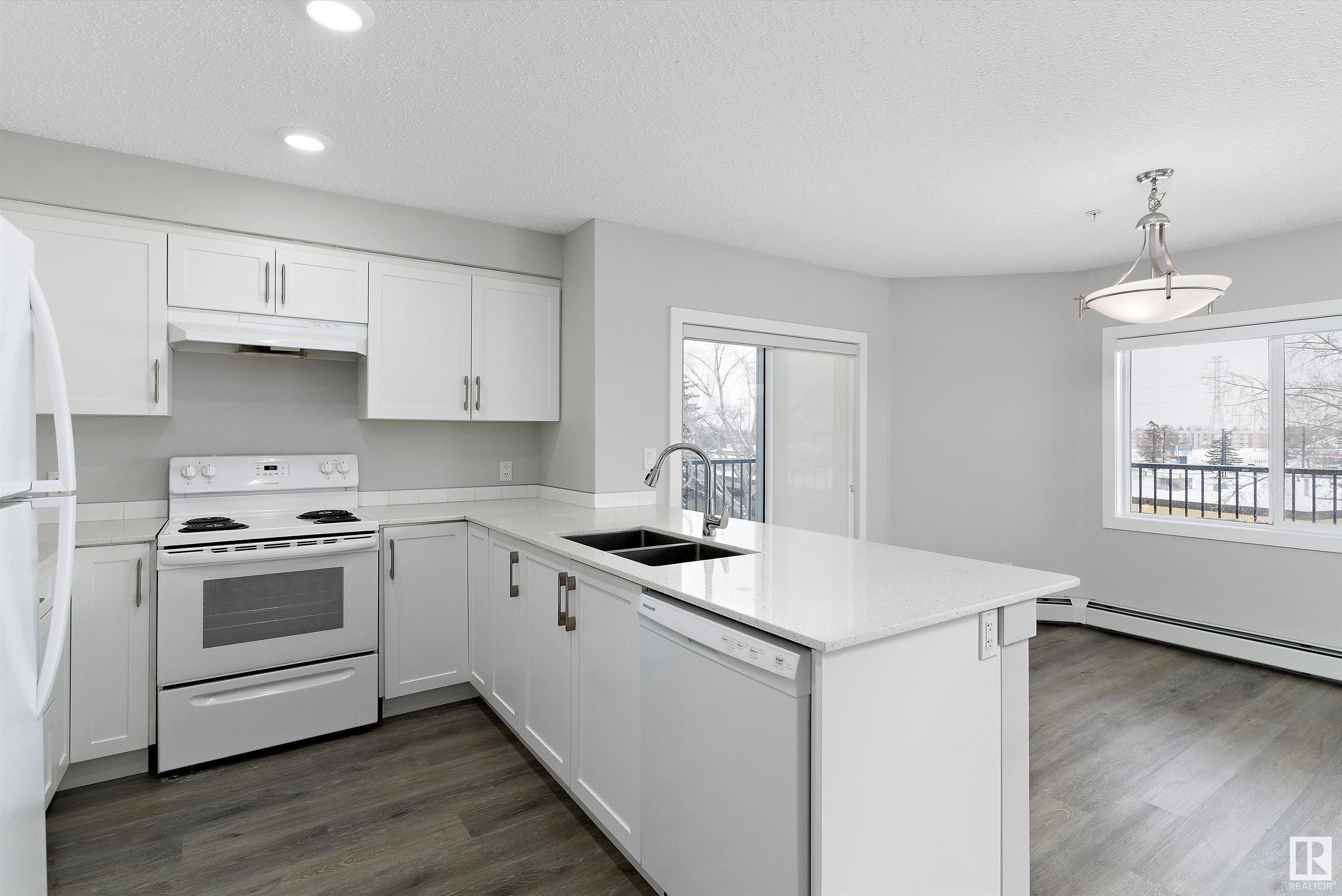      #318 11511 27 AV NW , Edmonton,  ,T6J 7J8 ;  Listing Number: MLS E4420400