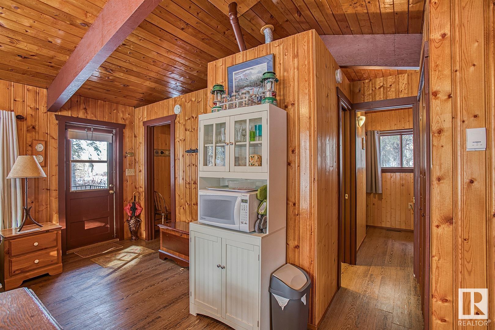      704 53102 Range Road 40 , Rural Parkland County,  ,T0E 2Y0 ;  Listing Number: MLS E4420401