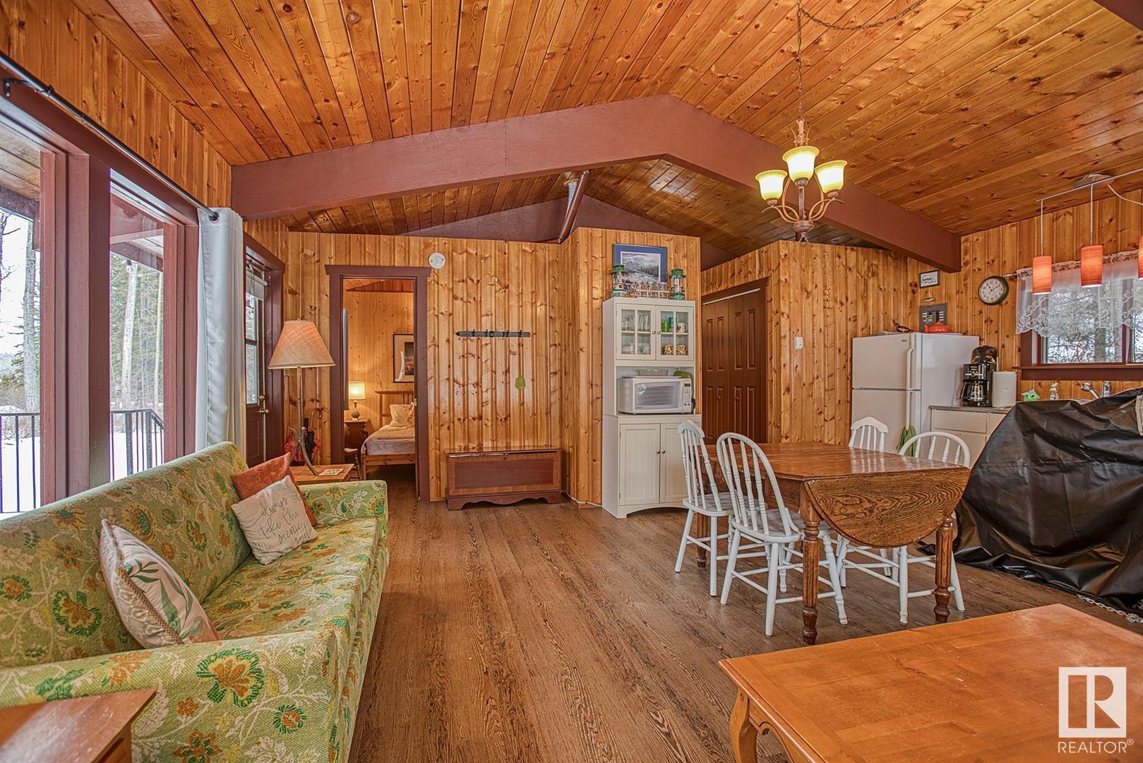      704 53102 Range Road 40 , Rural Parkland County,  ,T0E 2Y0 ;  Listing Number: MLS E4420401