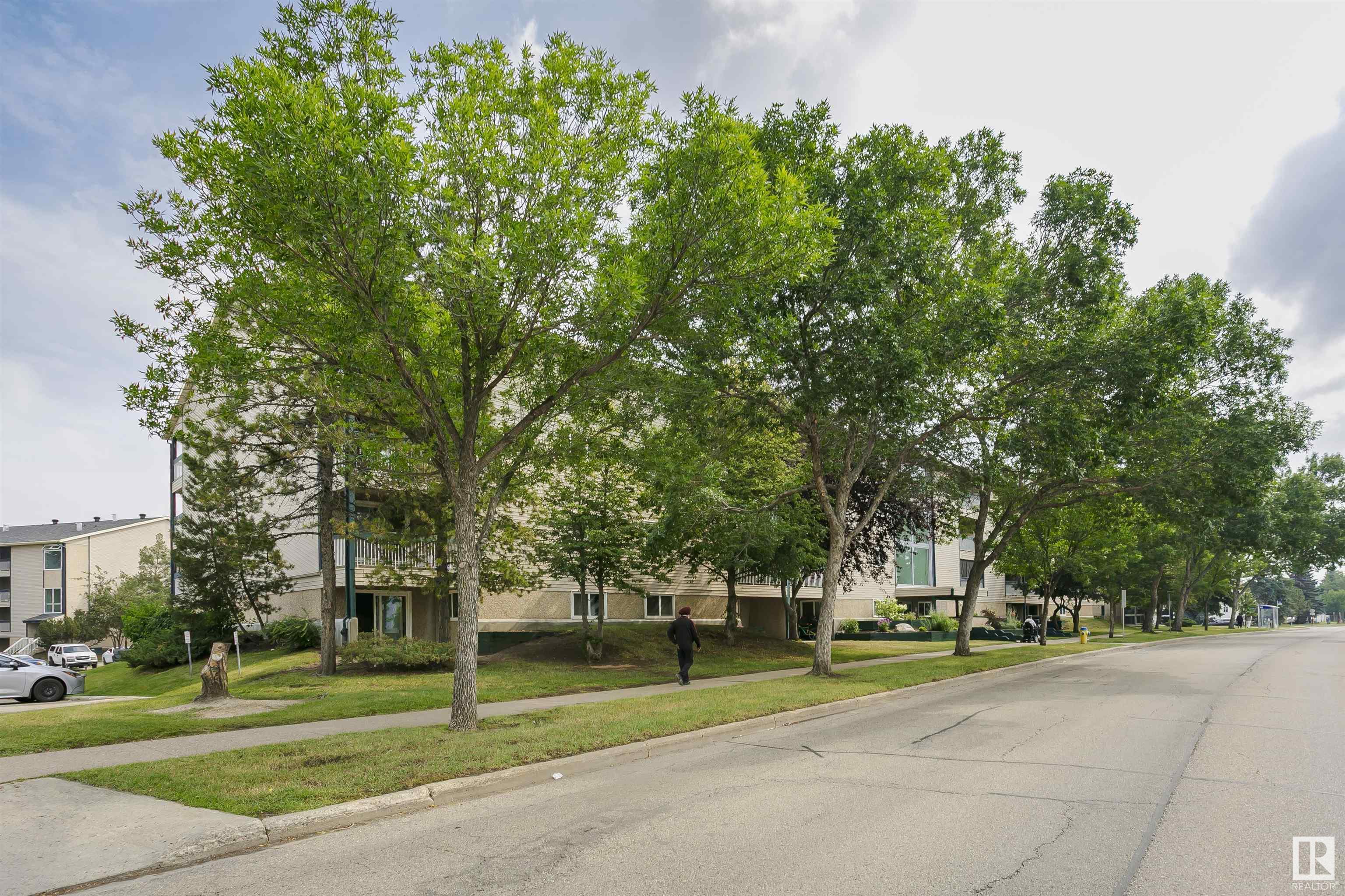      4810 Millwoods rd south NW , Edmonton,  ,T6L 5N9 ;  Listing Number: MLS E4420407