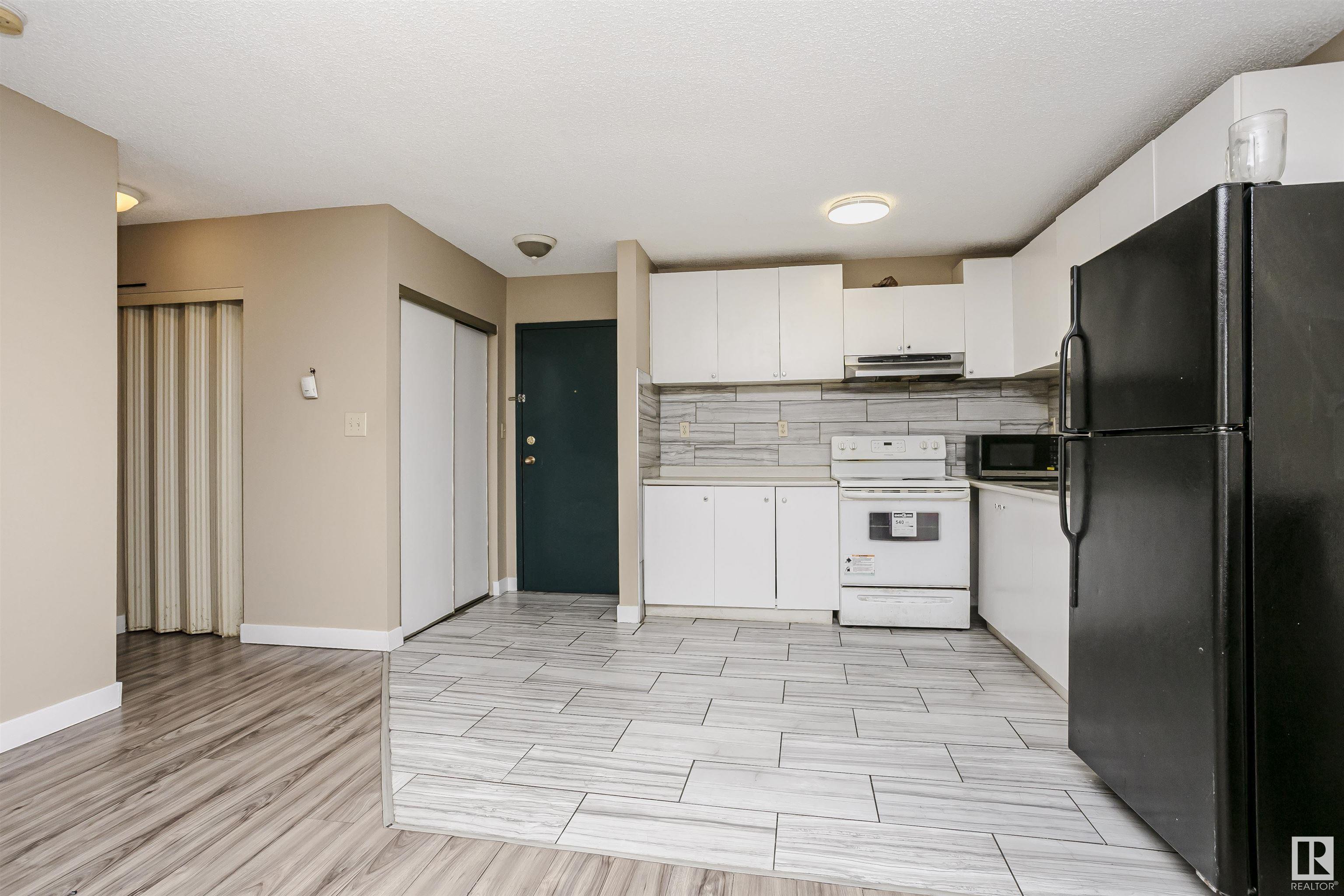      4810 Millwoods rd south NW , Edmonton,  ,T6L 5N9 ;  Listing Number: MLS E4420407
