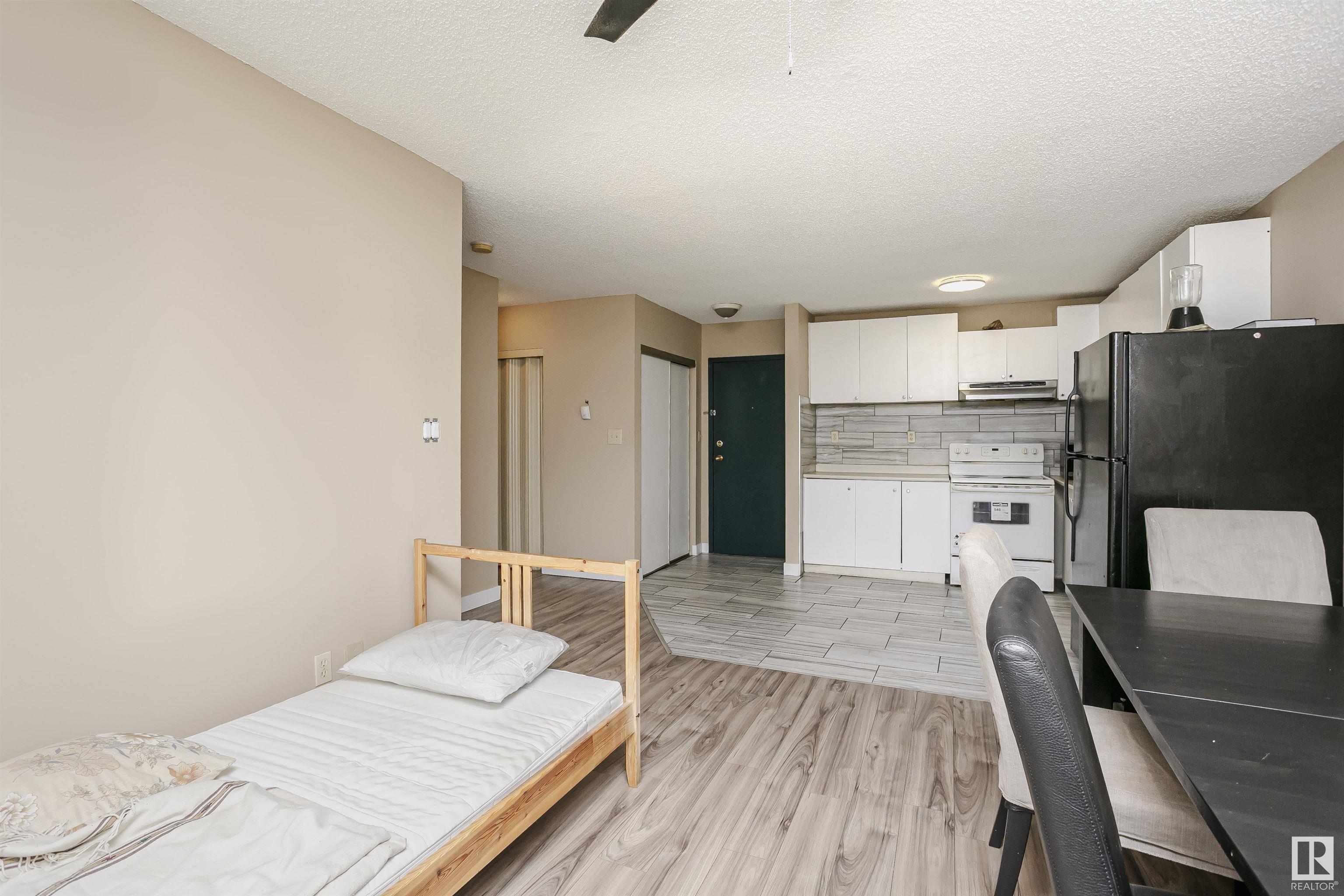      4810 Millwoods rd south NW , Edmonton,  ,T6L 5N9 ;  Listing Number: MLS E4420407
