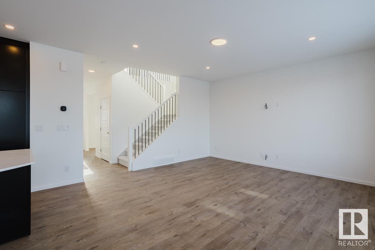      1038 Stoneside RD , Sherwood Park,  ,T8H 3A2 ;  Listing Number: MLS E4420410