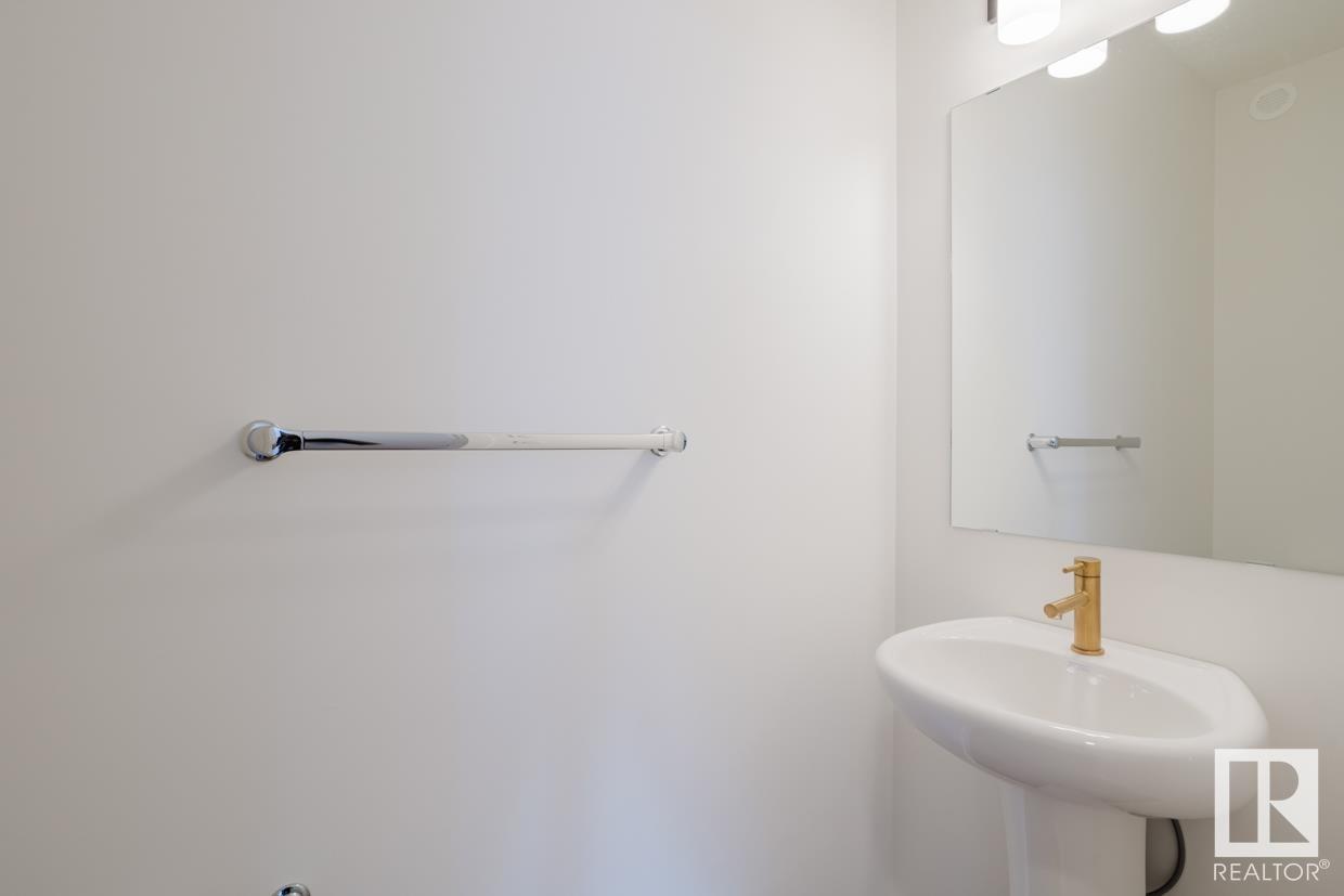      1038 Stoneside RD , Sherwood Park,  ,T8H 3A2 ;  Listing Number: MLS E4420410