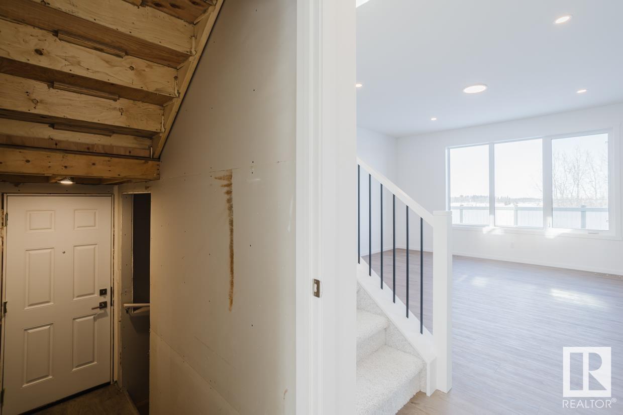      1038 Stoneside RD , Sherwood Park,  ,T8H 3A2 ;  Listing Number: MLS E4420410