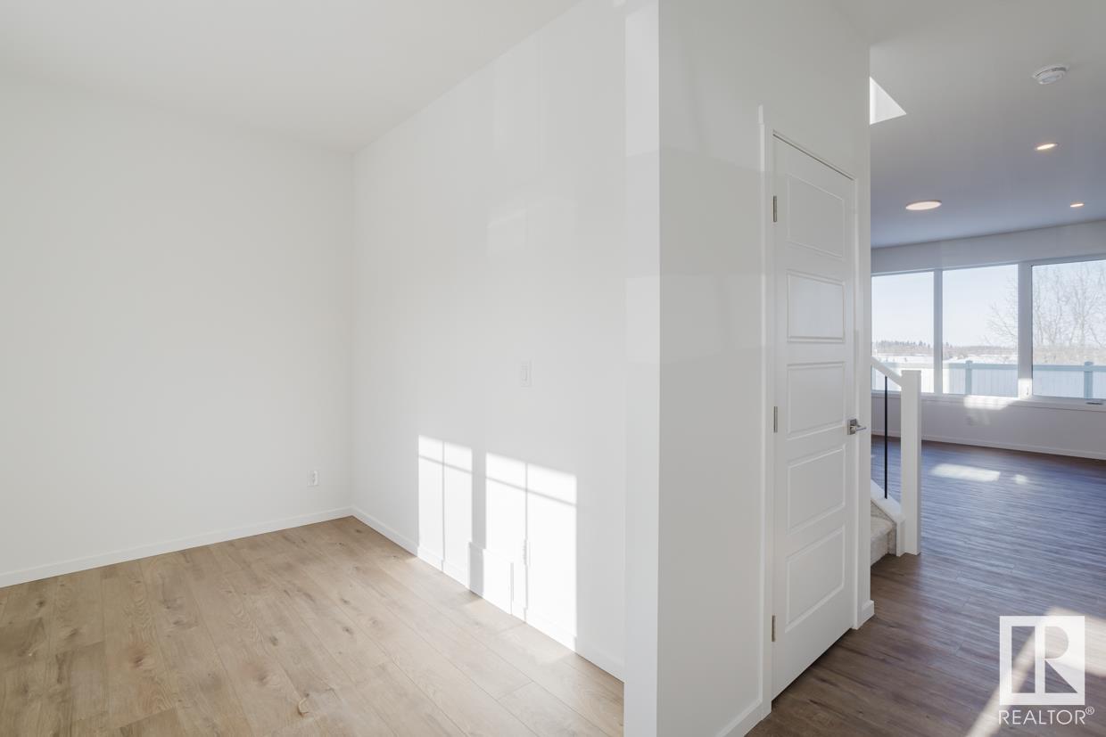      1038 Stoneside RD , Sherwood Park,  ,T8H 3A2 ;  Listing Number: MLS E4420410