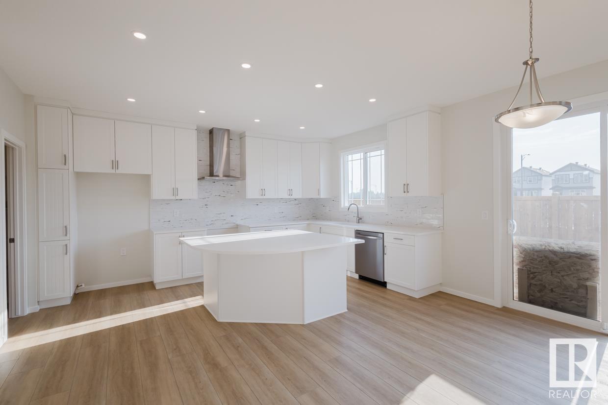      1130 Stoneside RD , Sherwood Park,  ,T8H 3A1 ;  Listing Number: MLS E4420413