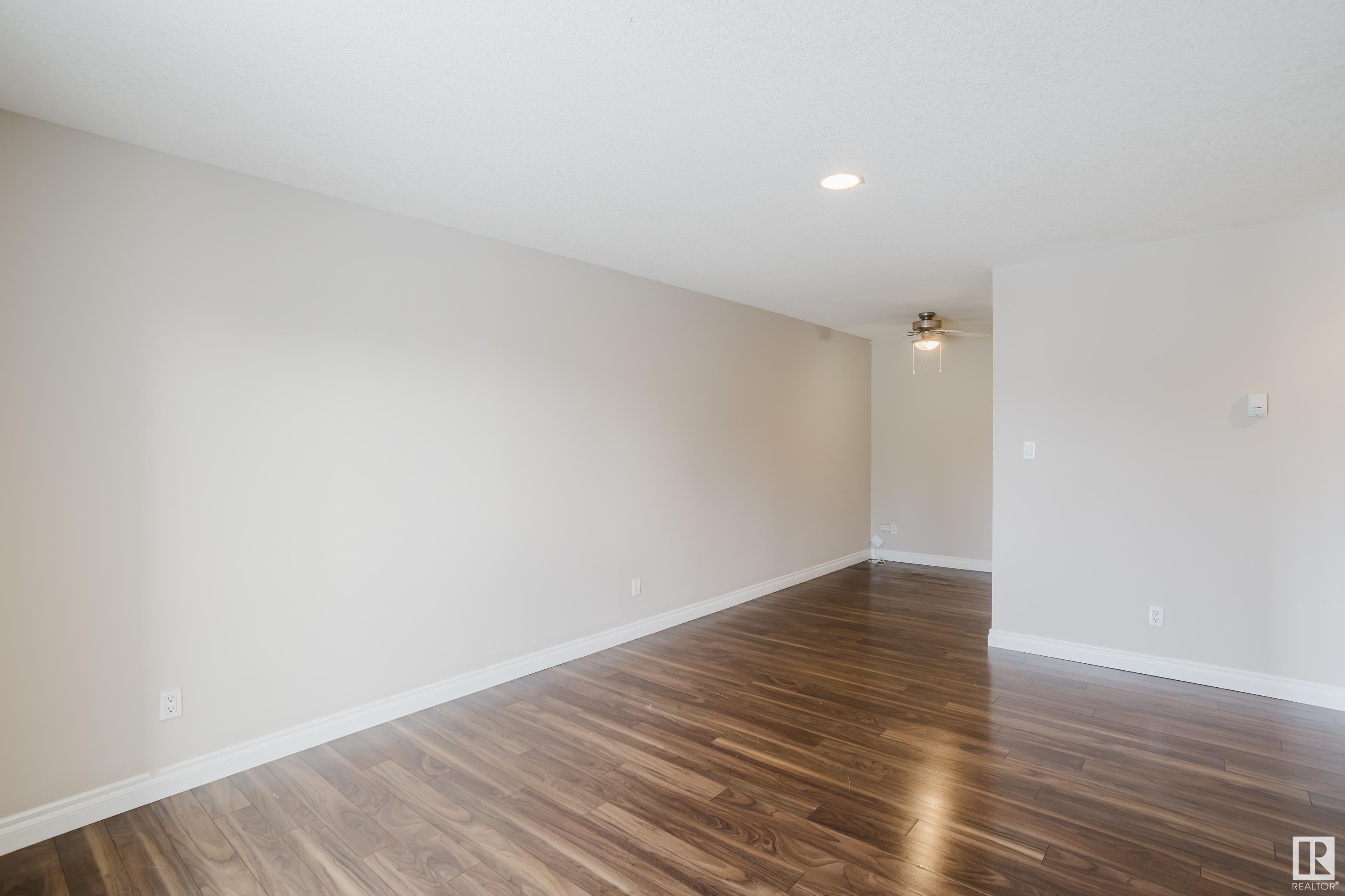      #303 11324 97 ST NW , Edmonton,  ,T5G 1X1 ;  Listing Number: MLS E4420414