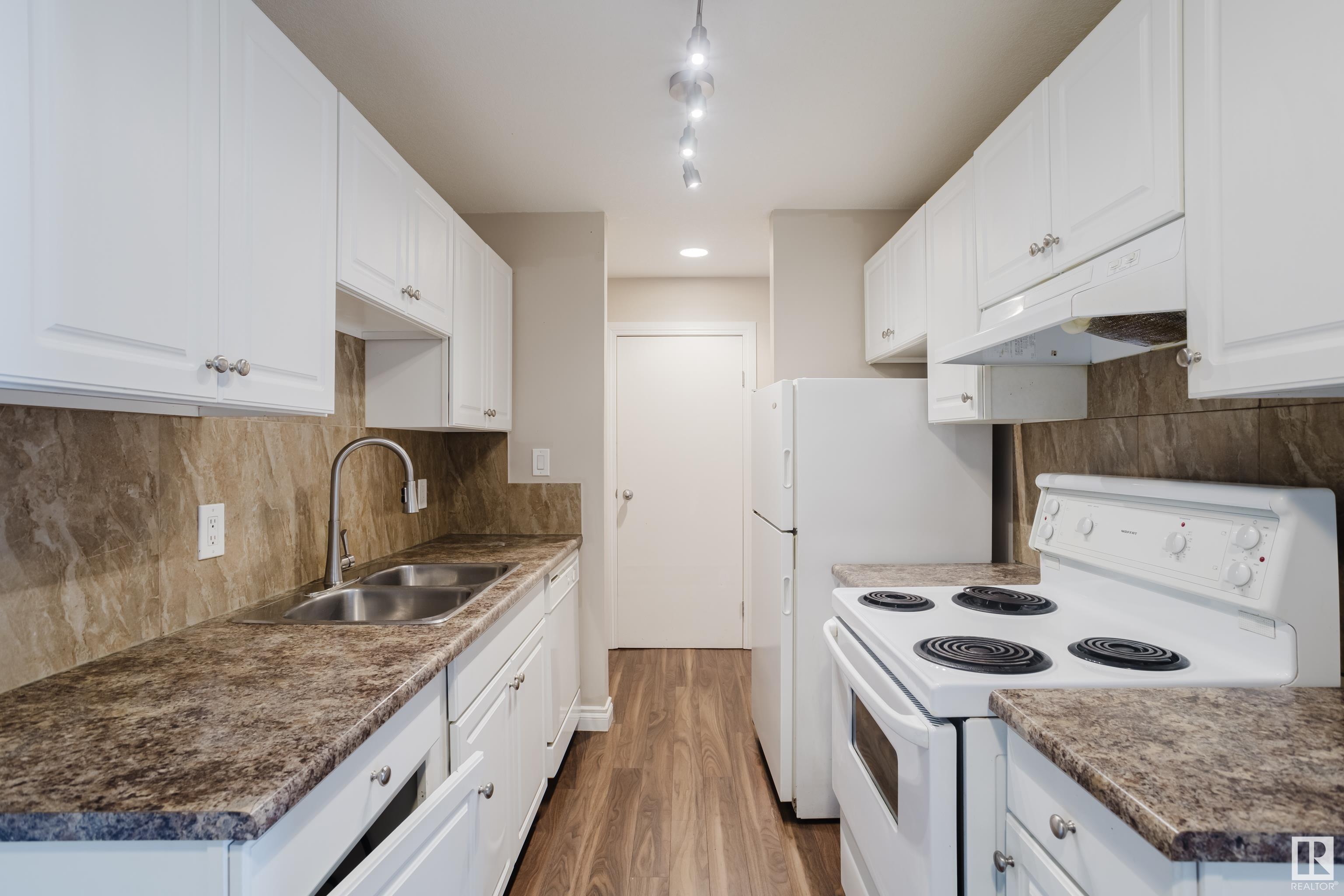      #303 11324 97 ST NW , Edmonton,  ,T5G 1X1 ;  Listing Number: MLS E4420414