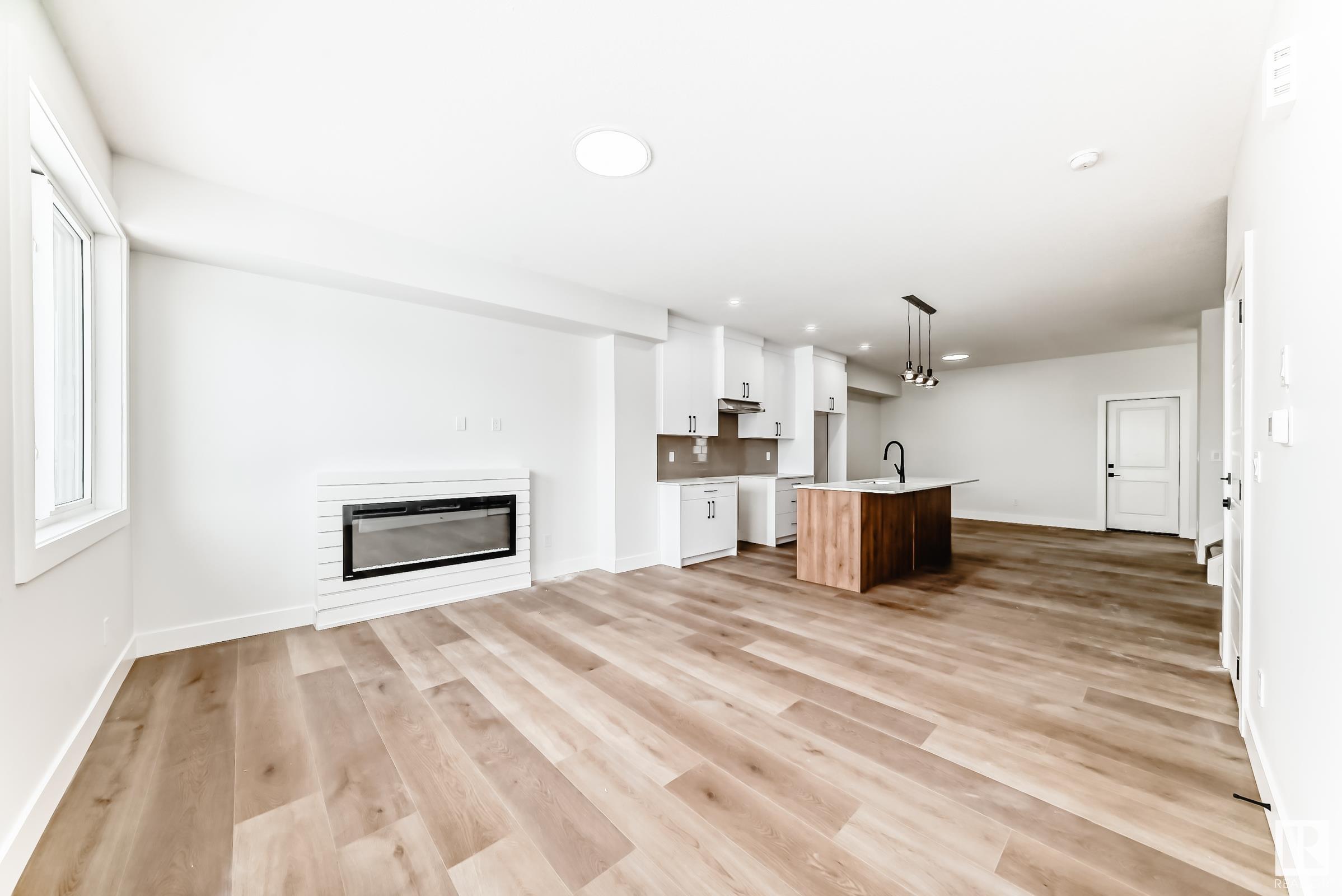      5028 67 ST , Beaumont,  ,T4X 2A2 ;  Listing Number: MLS E4420415